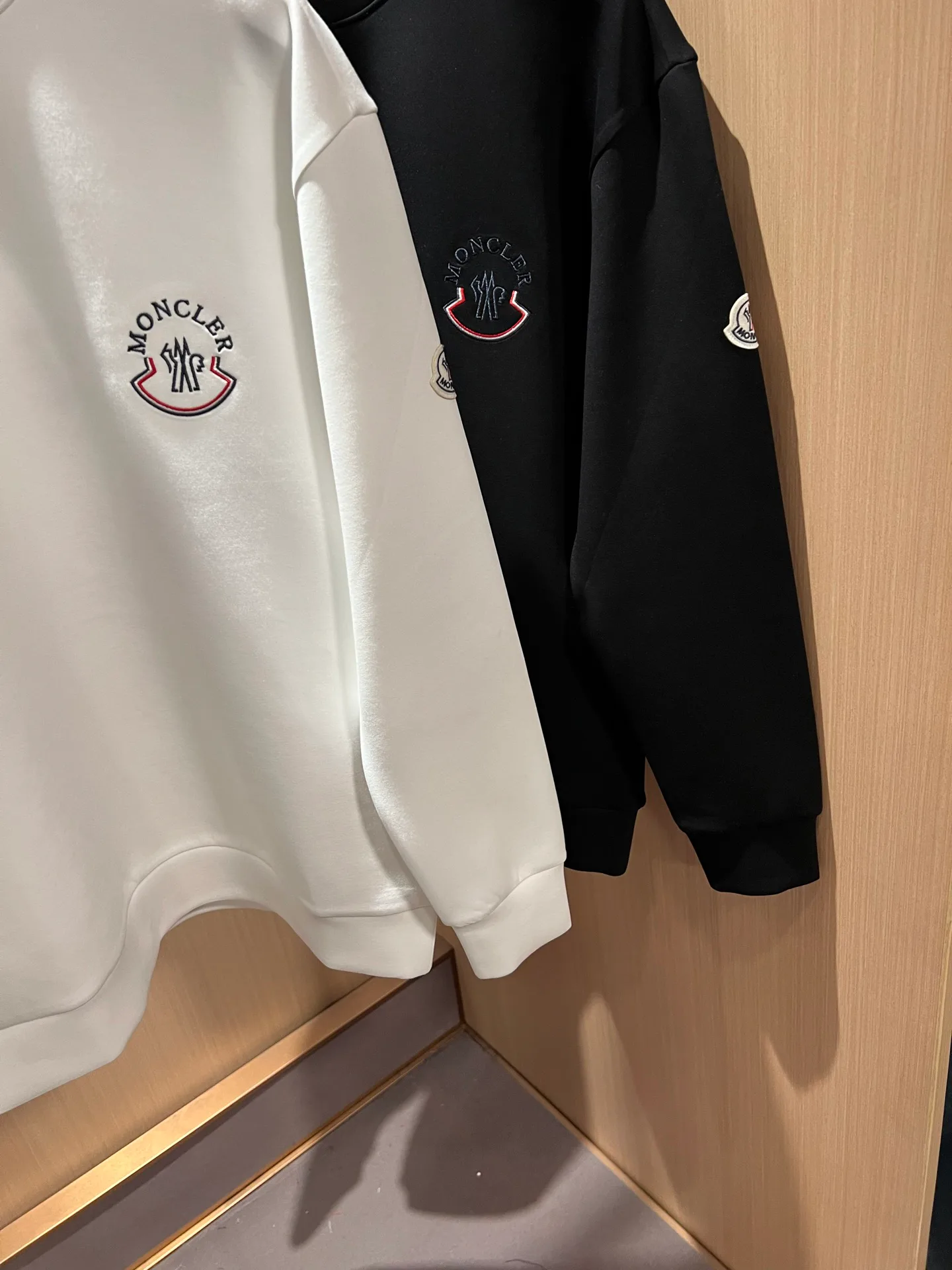 Men's Sweatshirts And Hoodies MONCLER 18519617