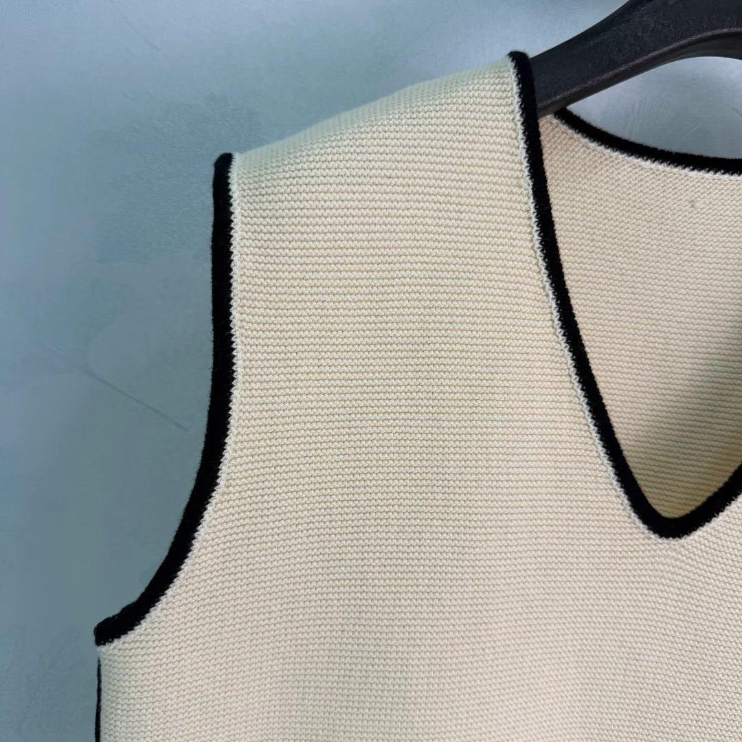 Women's Vests CHANEL 18553012