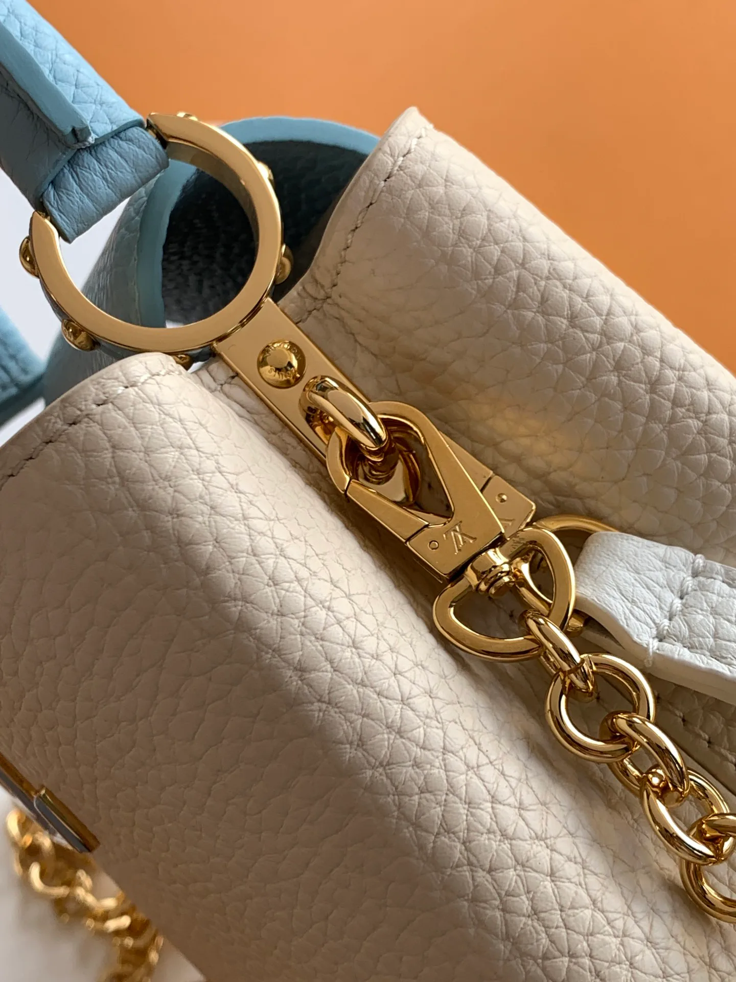 Women's Classic Handbags LOUIS VUITTON 18521016