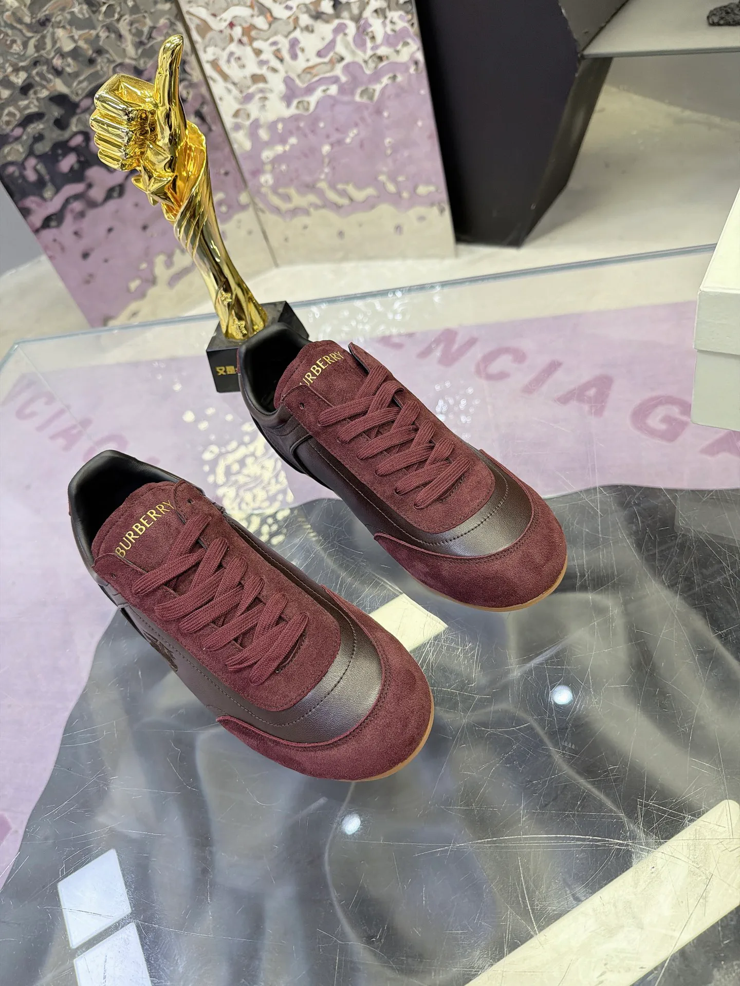 Women's Sneakers BURBERRY 18025568