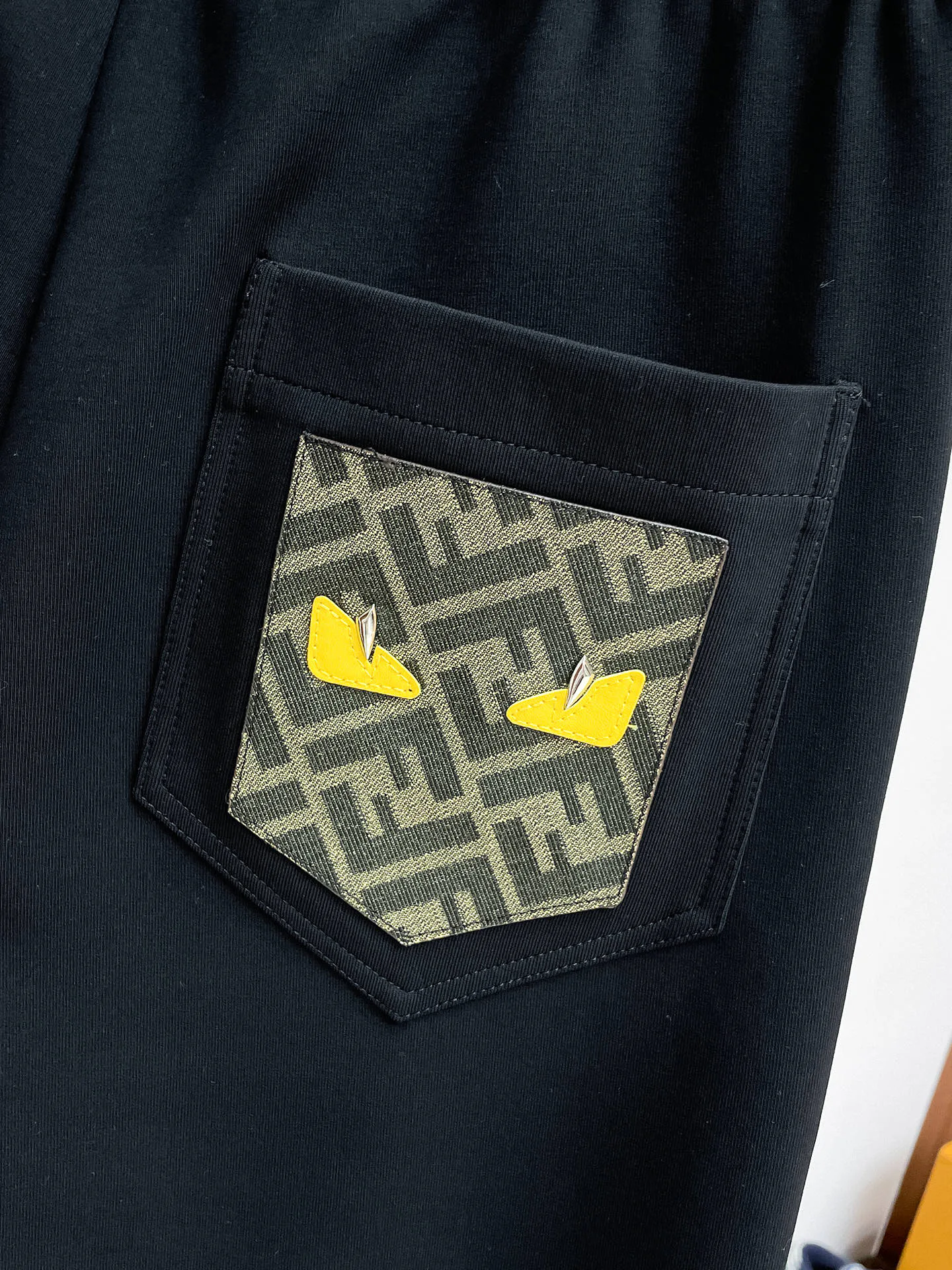 Men's Trousers FENDI 18499625