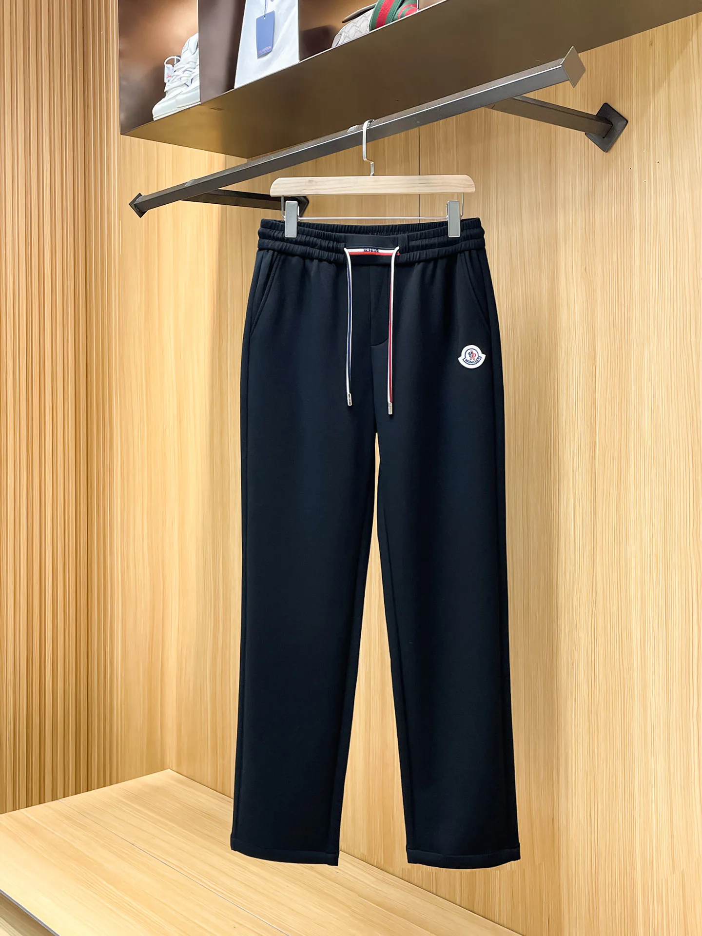 Men's Trousers MONCLER 18499628