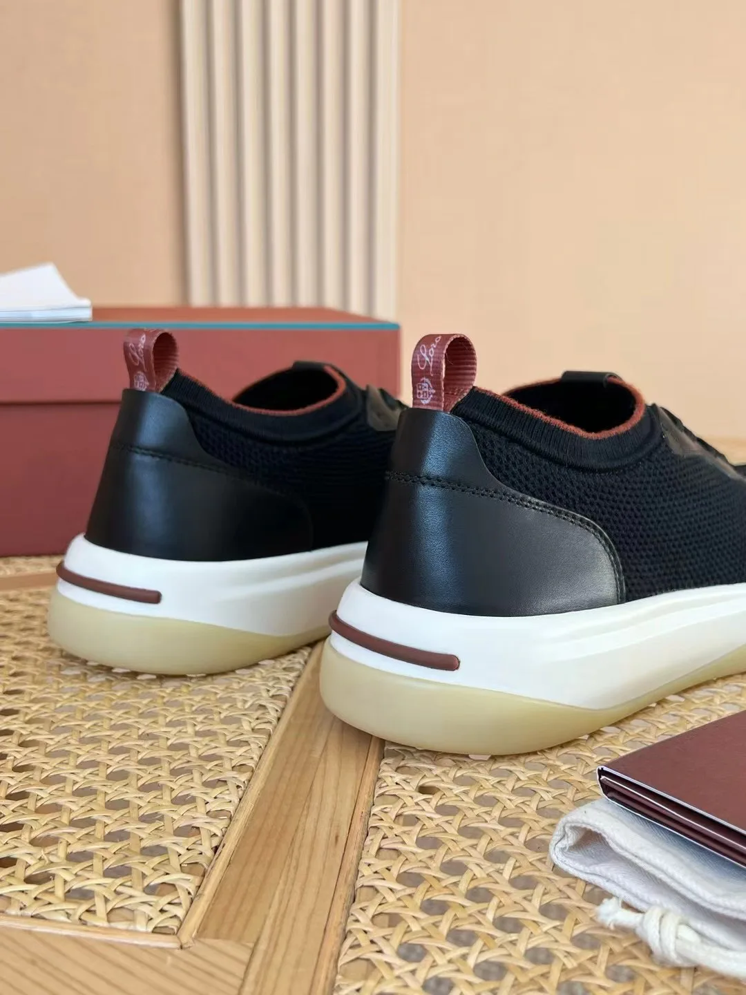 Men's Sneakers LORO PIANA 18382793