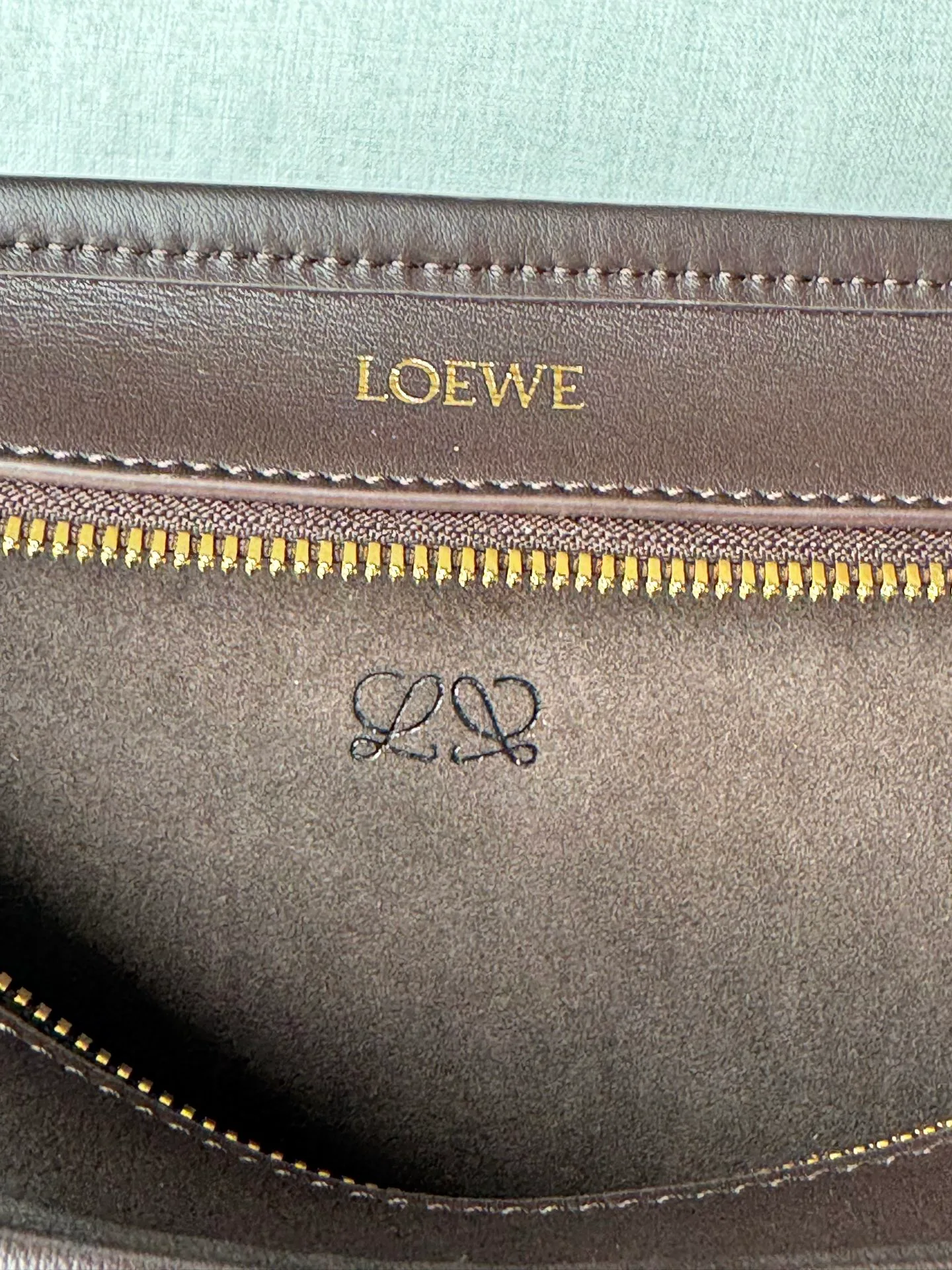 Women's Classic Handbags LOEWE 18434810