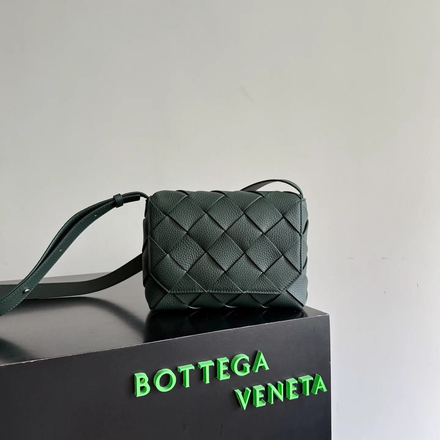 Women's Shoulder Bags BOTTEGA VENETA 18321495