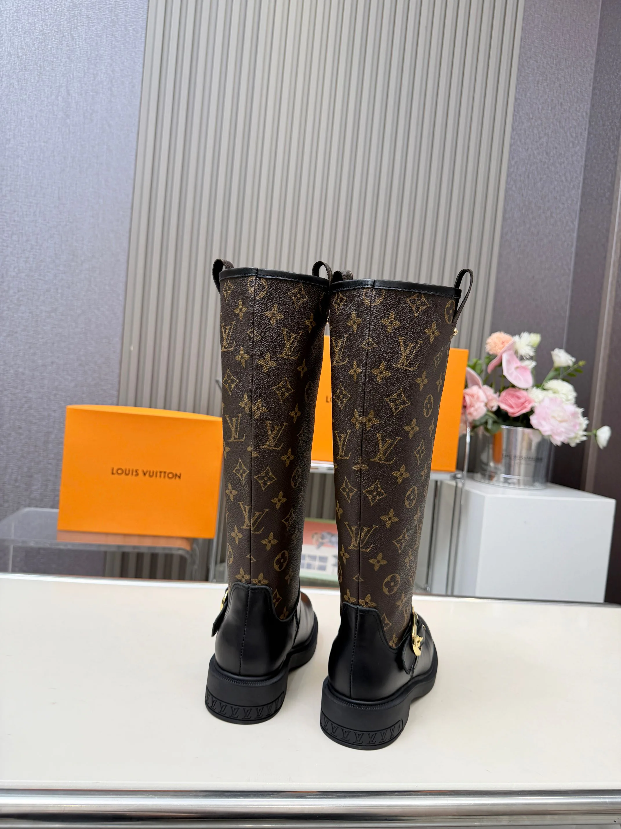 Women's Ankle Boots LOUIS VUITTON 18279807