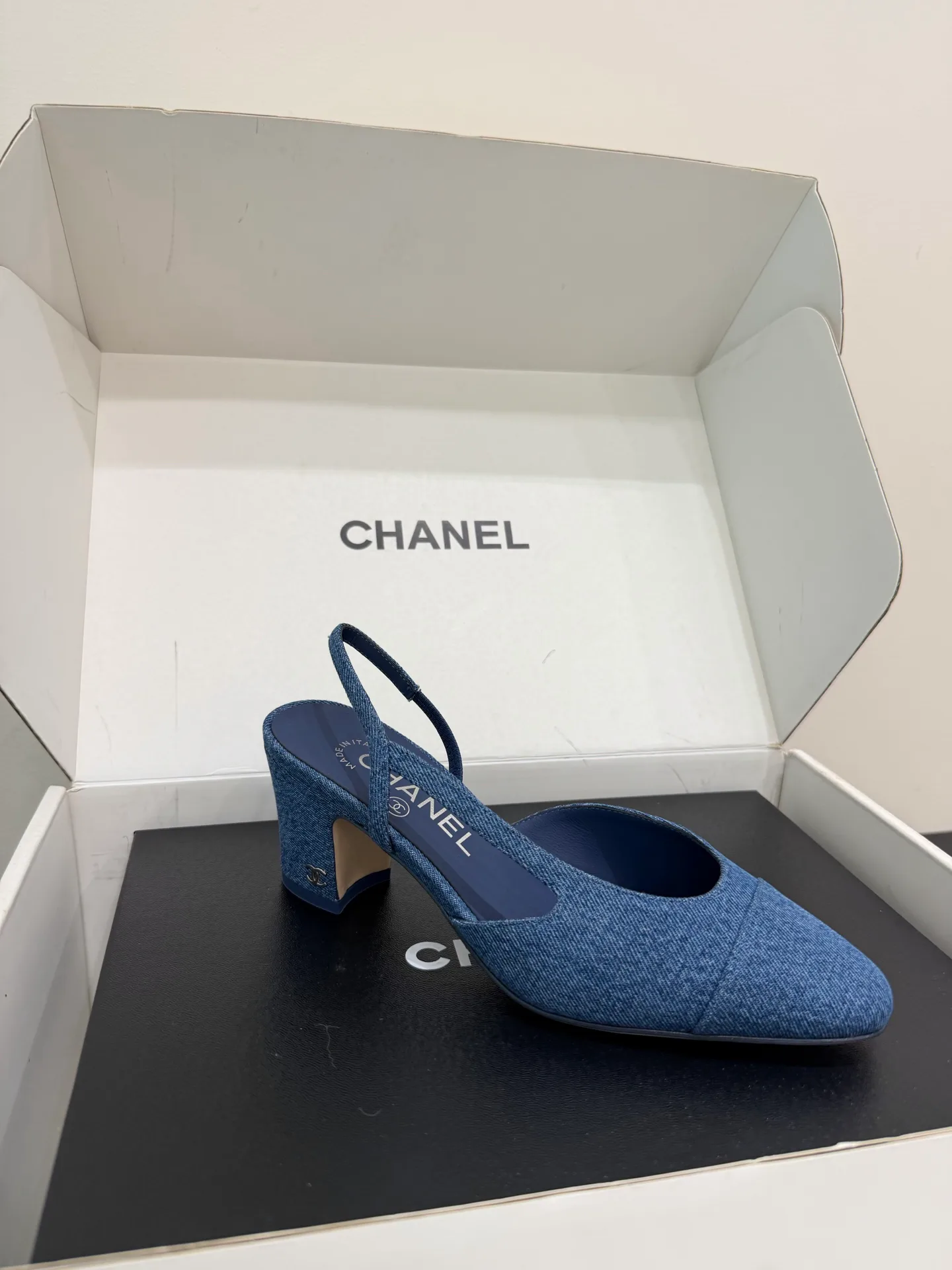 Women's Open-Toe Sandals CHANEL 18080057