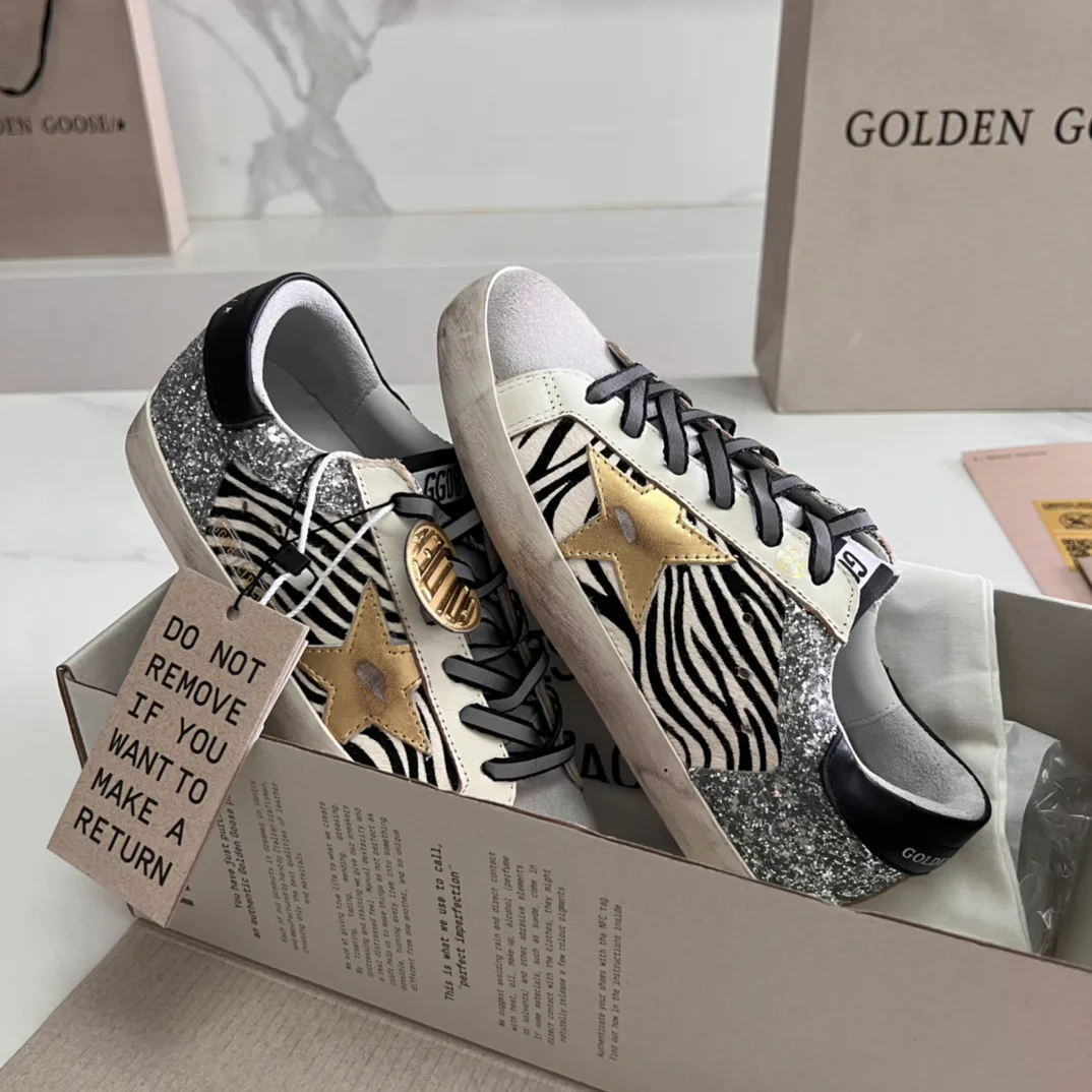 Women's Sneakers GOLDEN GOOSE 16995658
