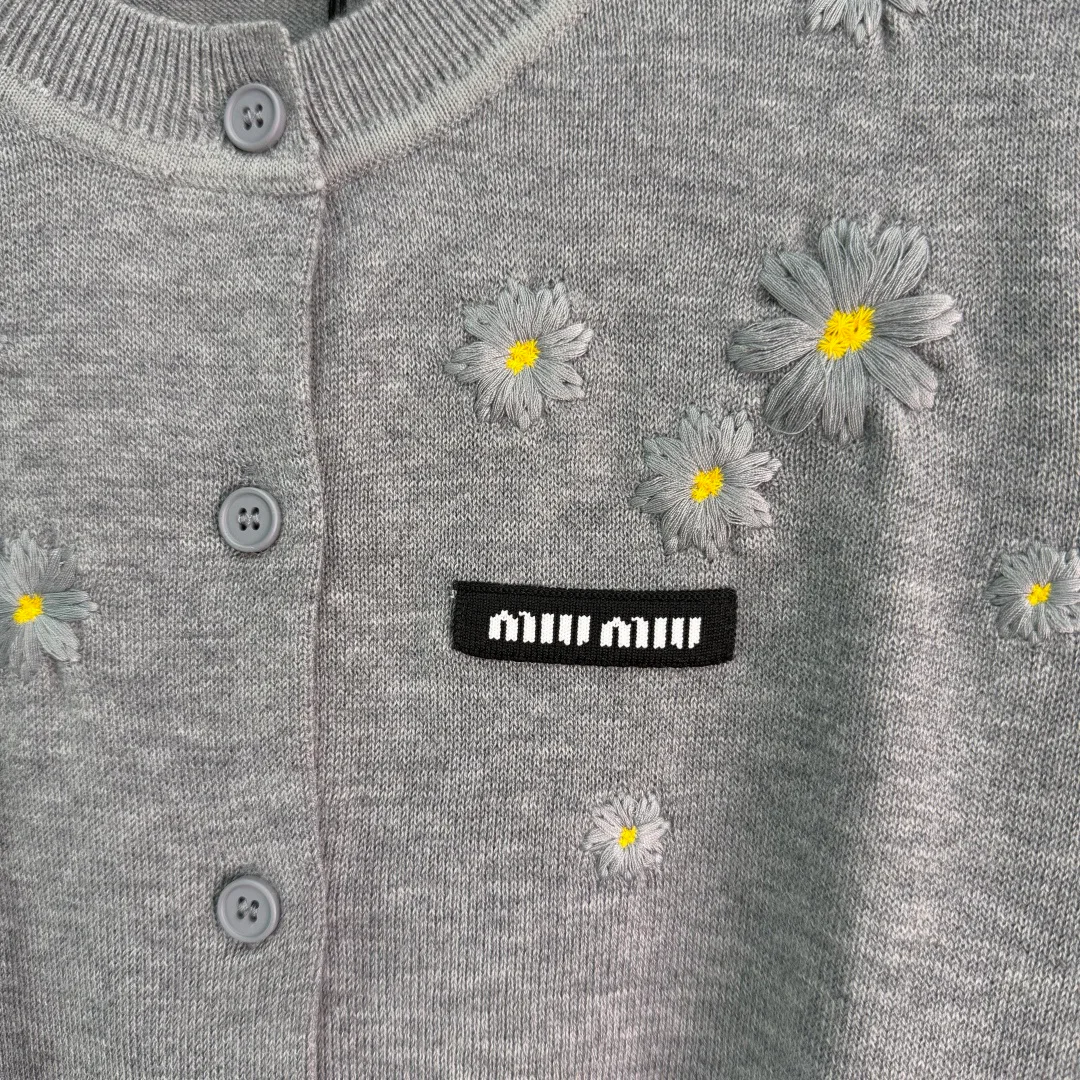 Women's Jumpers And Sweaters MIU MIU 17429423