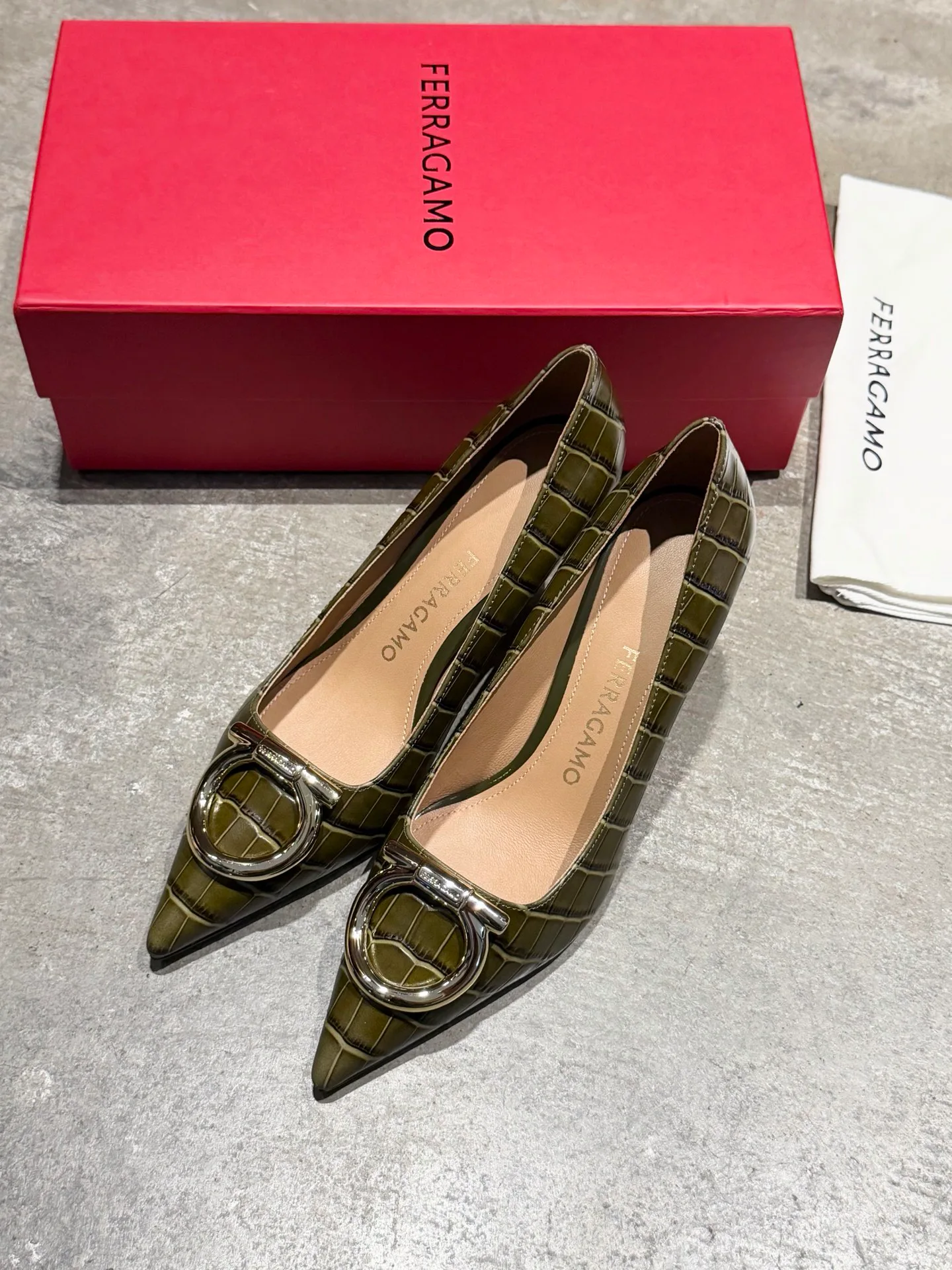 Women's Heels SALVATORE FERRAGAMO 17897970