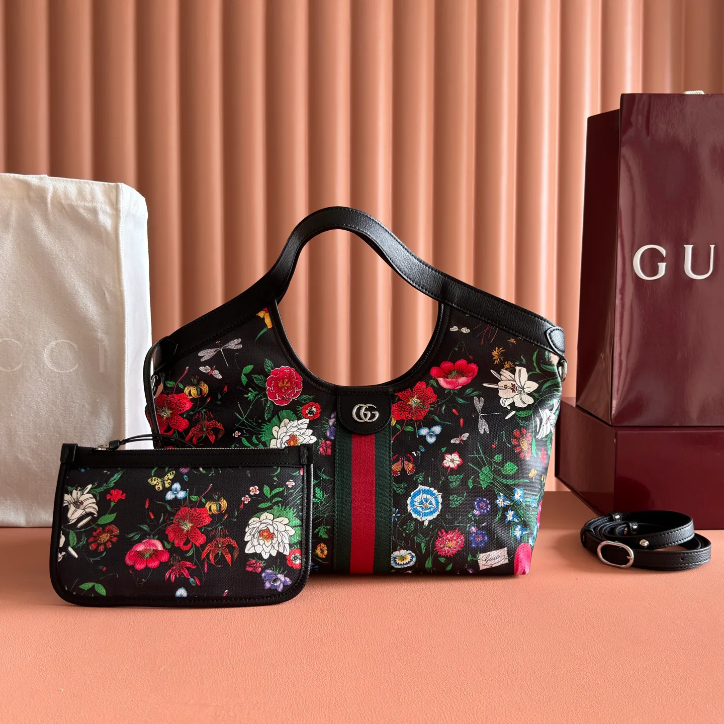 Women's Classic Handbags GUCCI 18148092