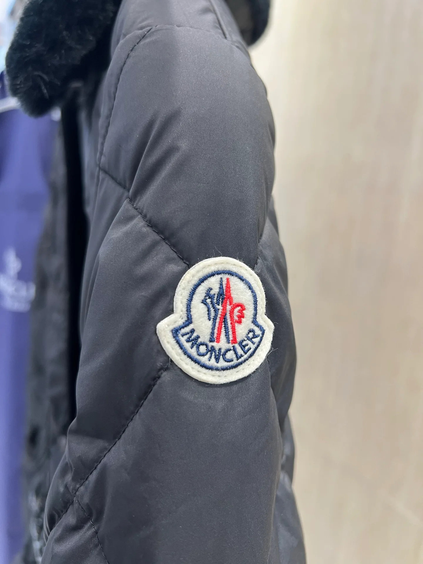 Men's Jackets And Down Jackets MONCLER 18231458