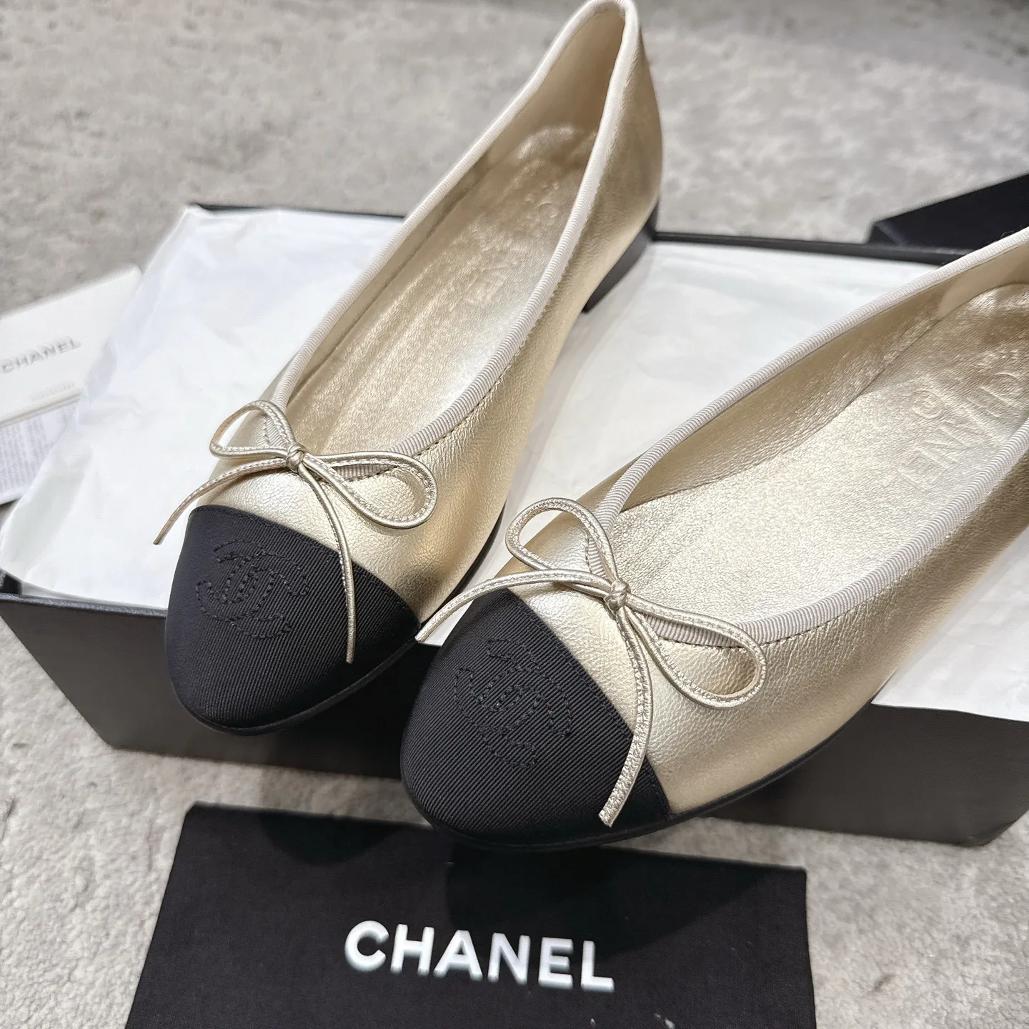 Women's Ballet Flats CHANEL 17572343