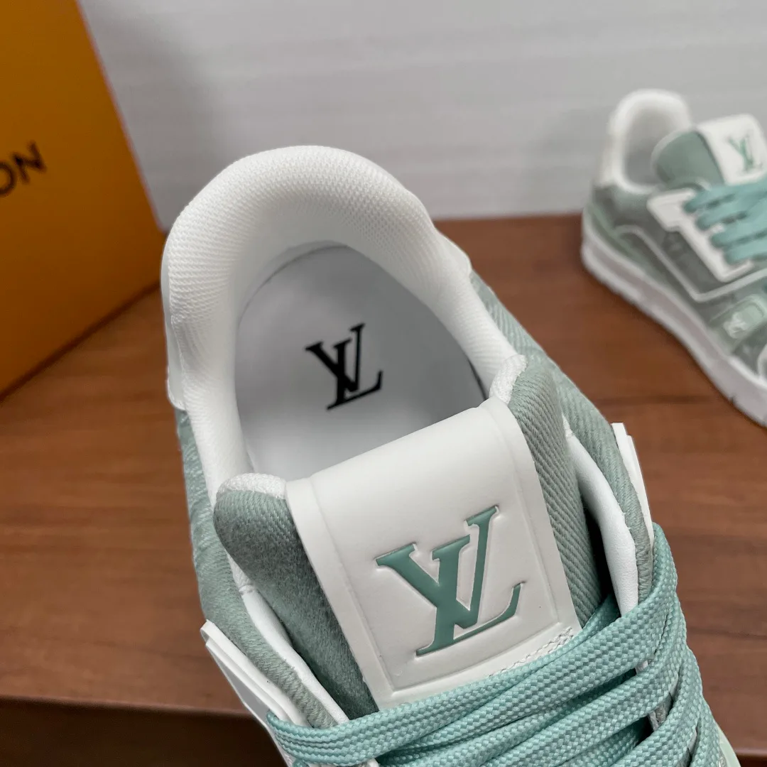 Men's Sneakers LOUIS VUITTON 17971449