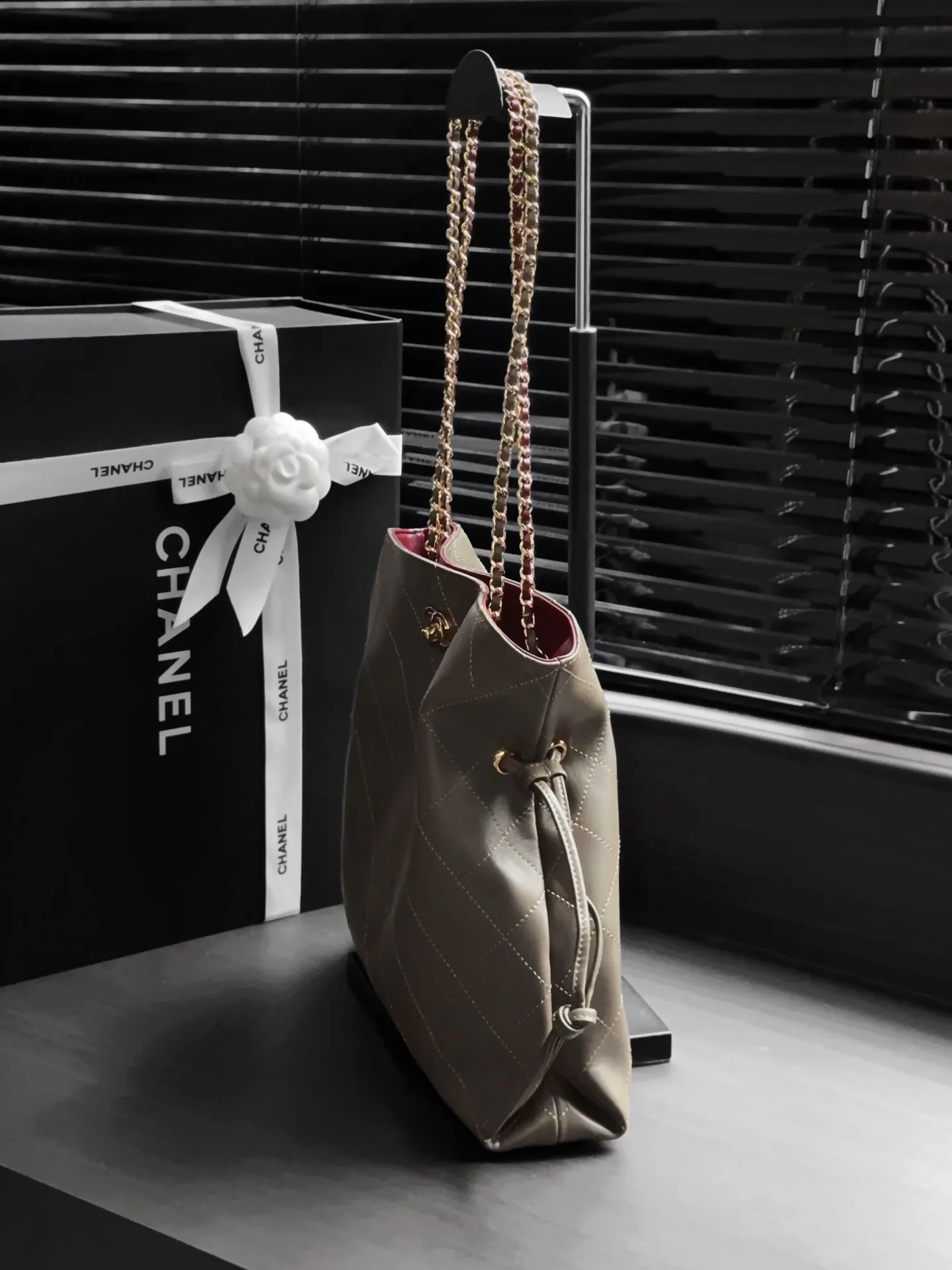 Women's Classic Handbags CHANEL 18147589