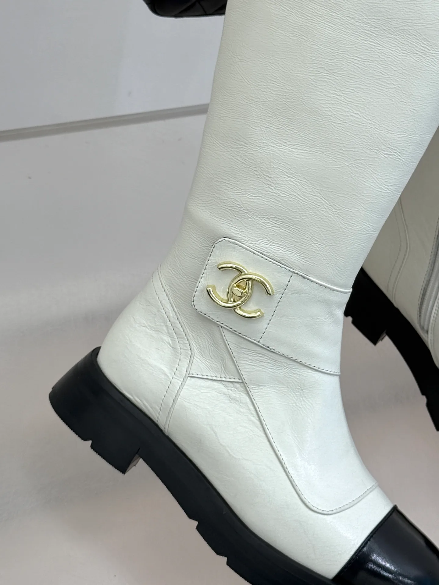 Women's Boots CHANEL 18436499