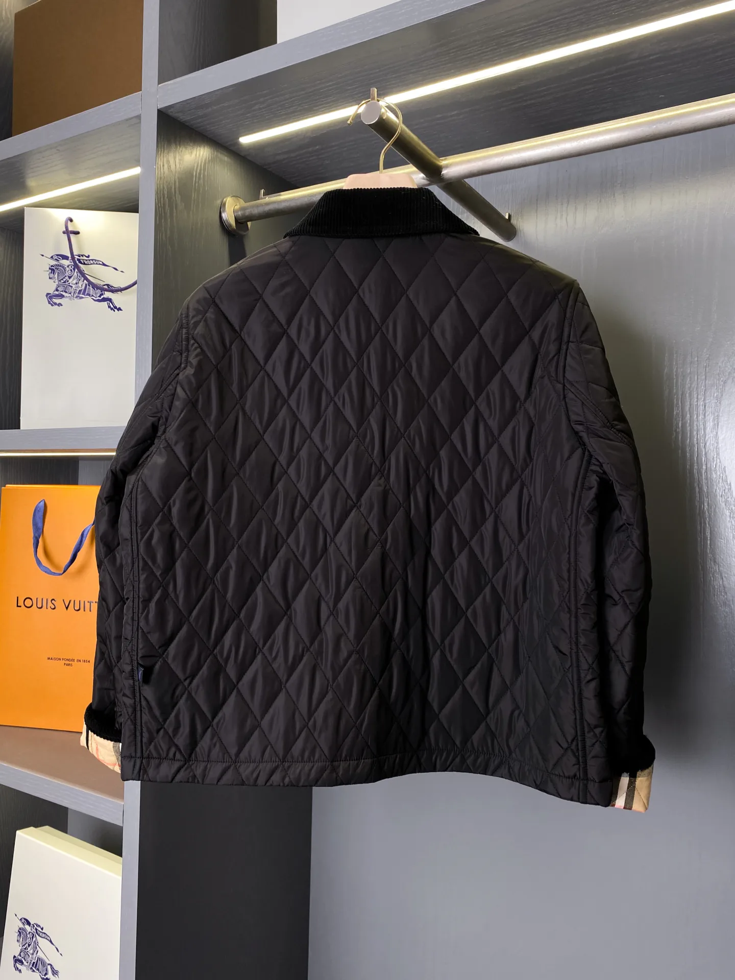 Women's Jackets And Down Jackets BURBERRY 18513005