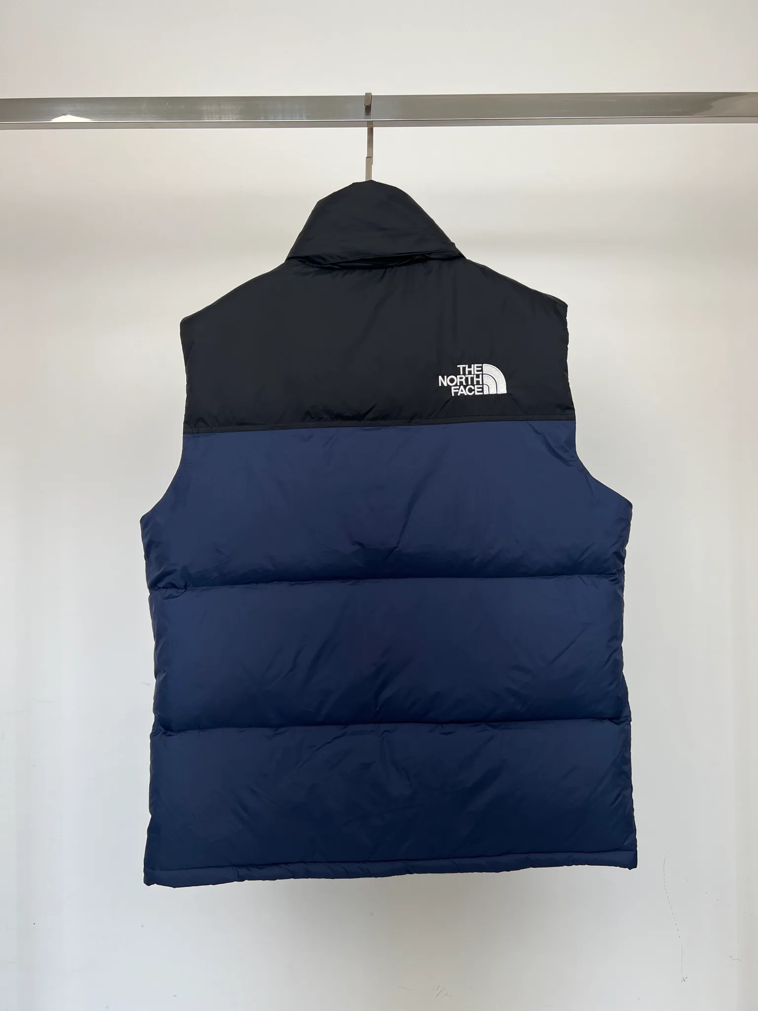 Women's Vests THE NORTH FACE 18416025