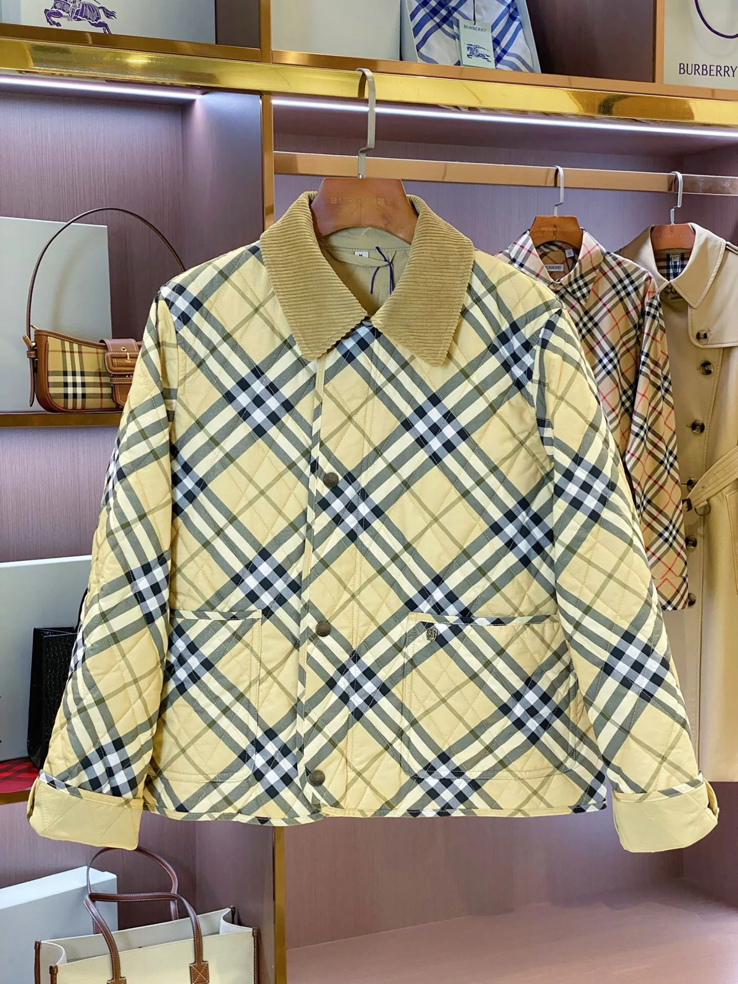 Women's Jackets And Down Jackets BURBERRY 18140713