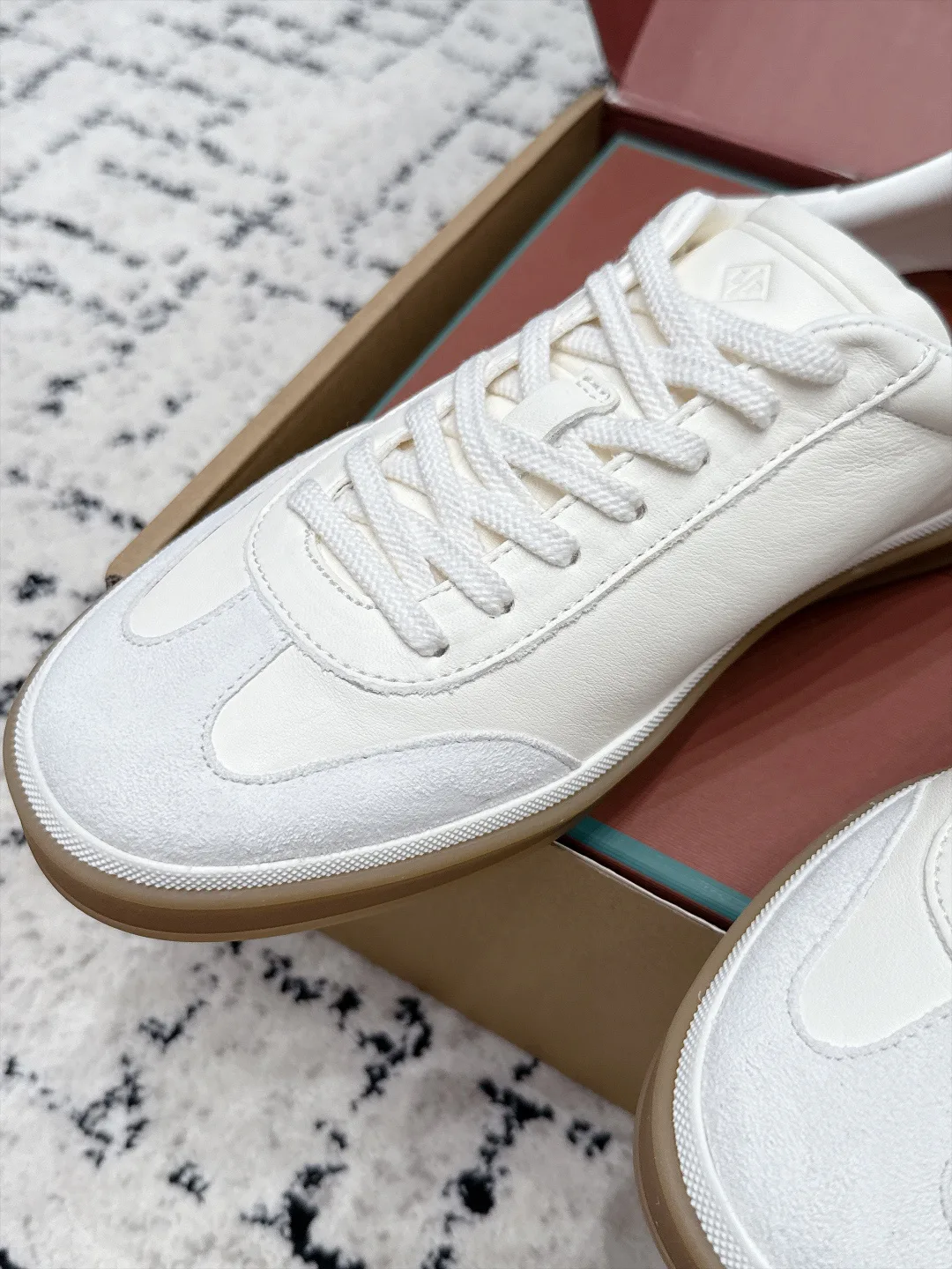 Women's Sneakers LORO PIANA 18133330