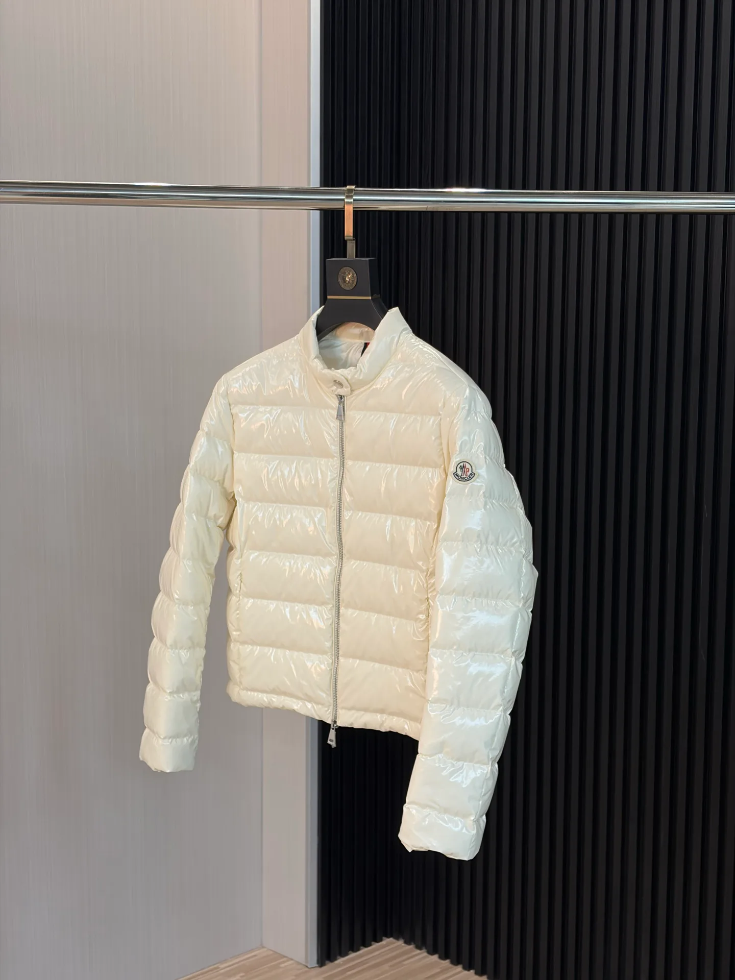 Men's Jackets And Down Jackets MONCLER 17908027