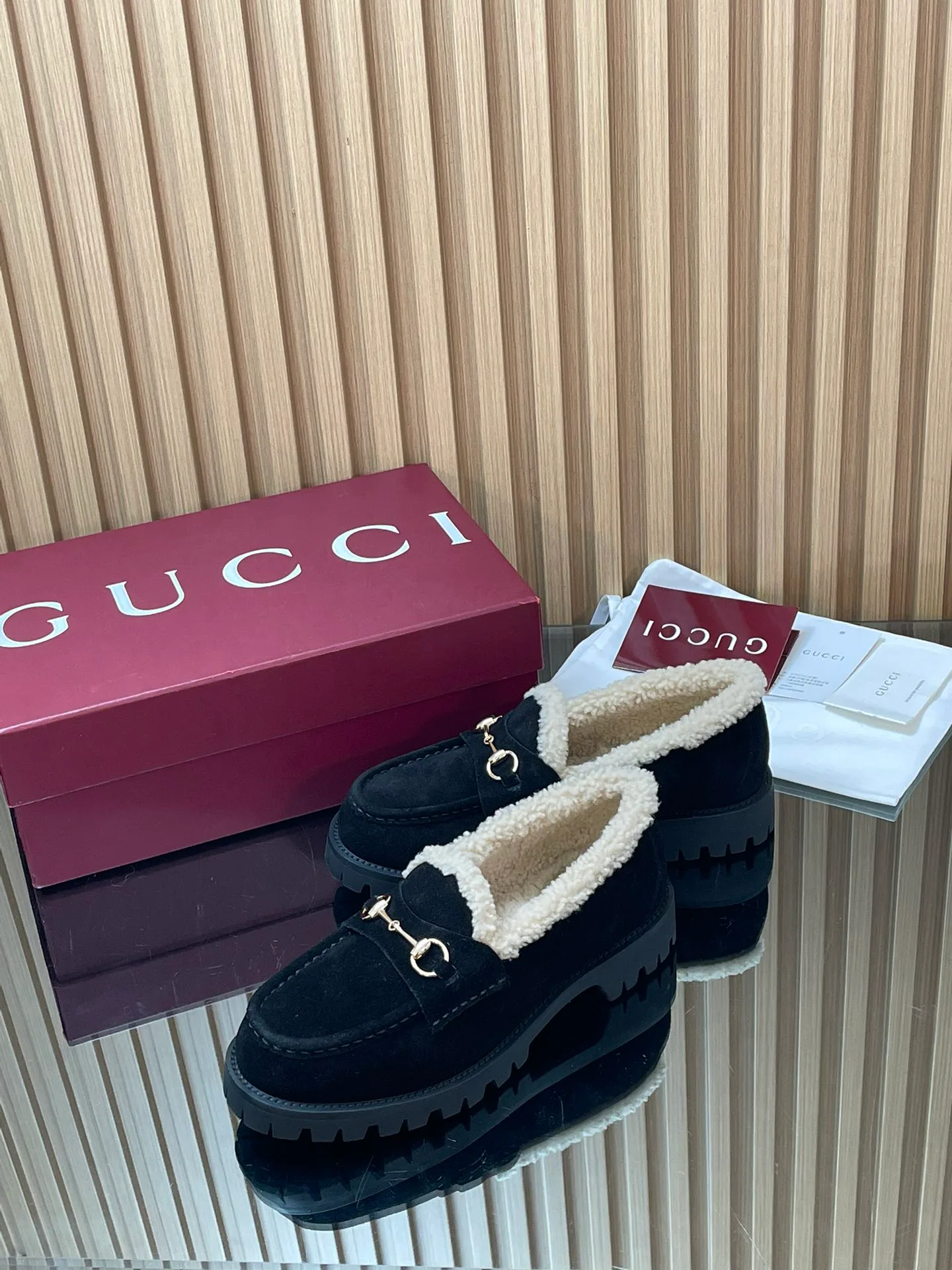 Women's Loafers And Moccasins GUCCI 18187060