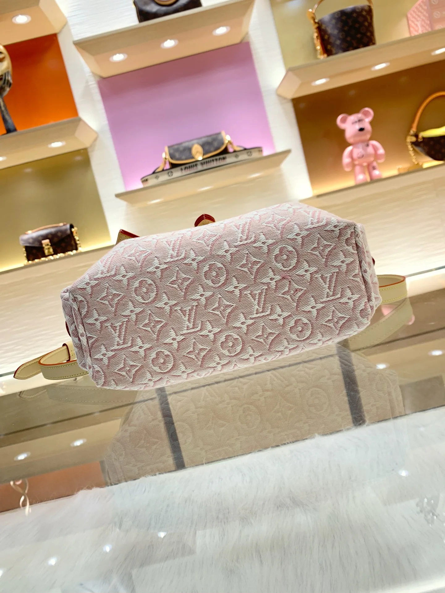 Women's Classic Handbags LOUIS VUITTON 17303175