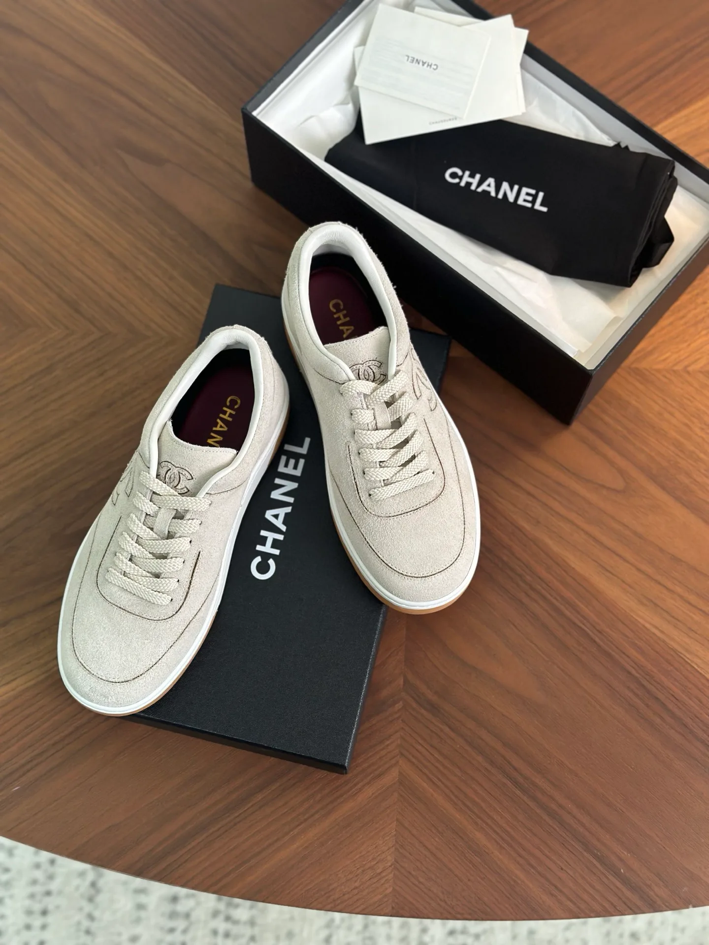 Women's Sneakers CHANEL 18329930