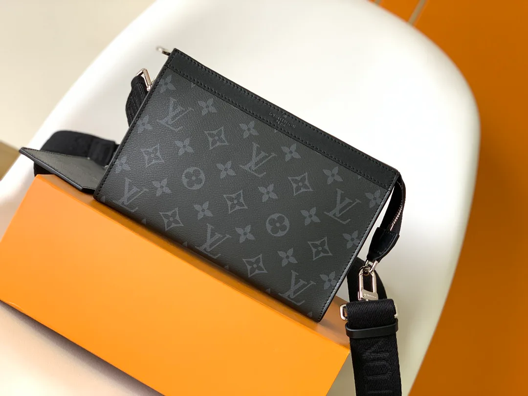 Women's Shoulder Bags LOUIS VUITTON 17904114