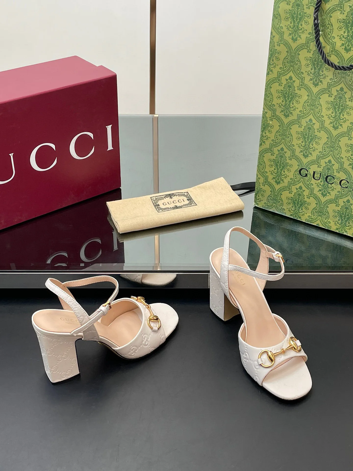 Women's Open-Toe Sandals GUCCI 17614709