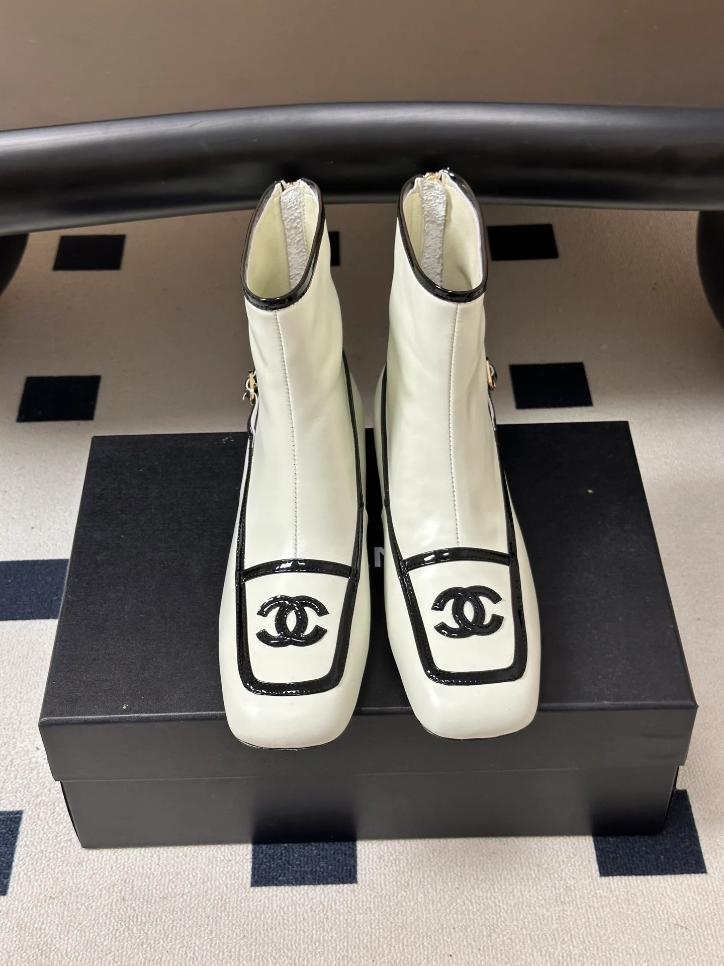 Women's Booties CHANEL 18041901