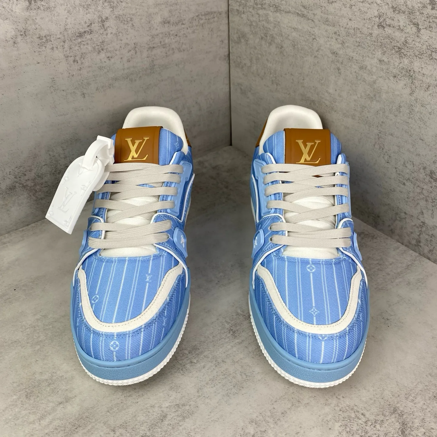 Women's Sneakers LOUIS VUITTON 17961747
