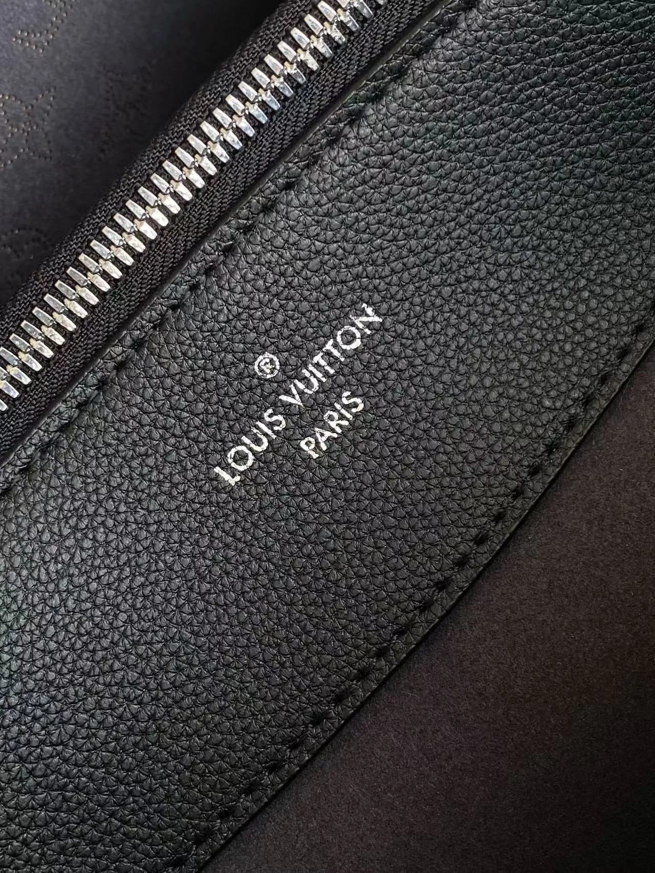 Классические Сумки Женские Louis Vuitton 18664435