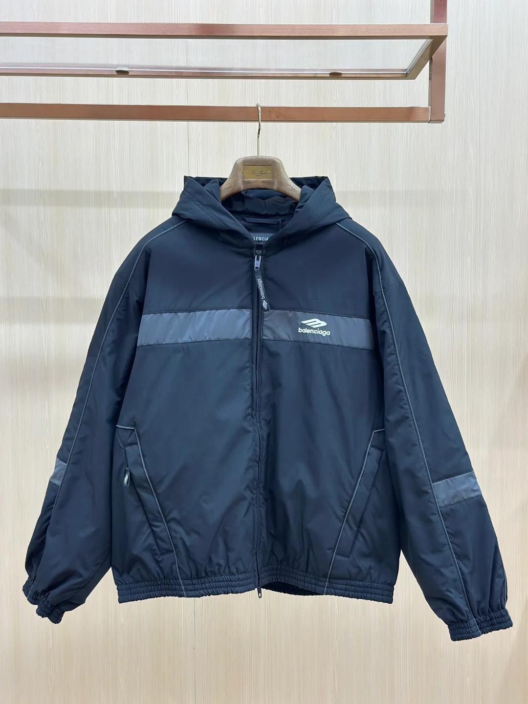 Куртки И Пуховики Мужские Balenciaga 18599285