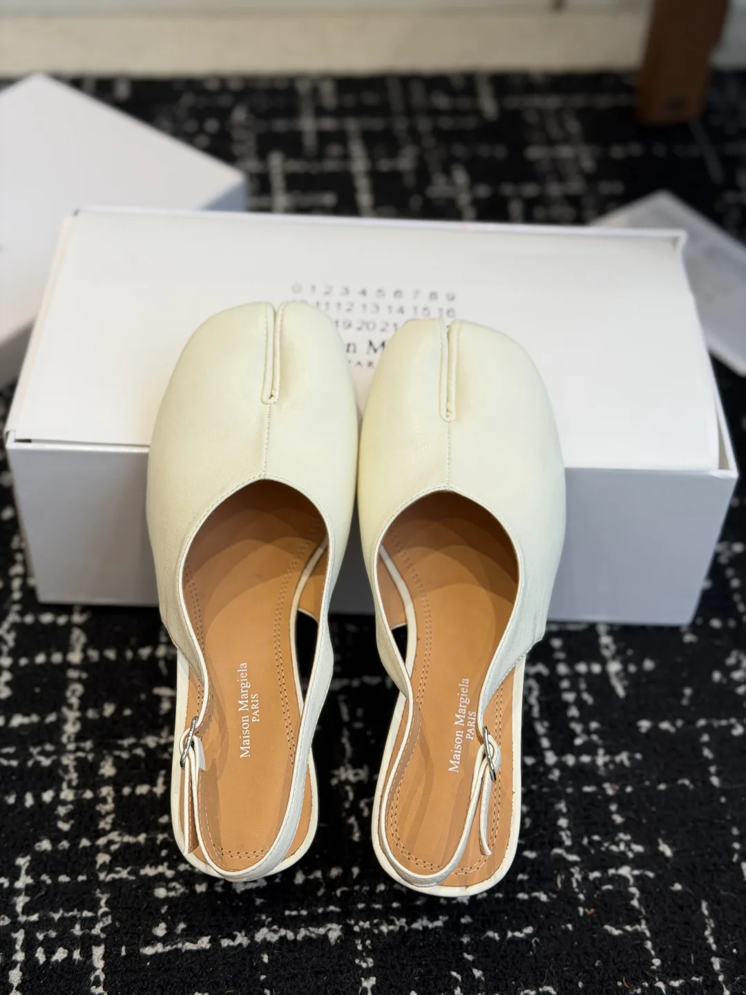 Women's Open-Toe Sandals MAISON MARGIELA 17997939