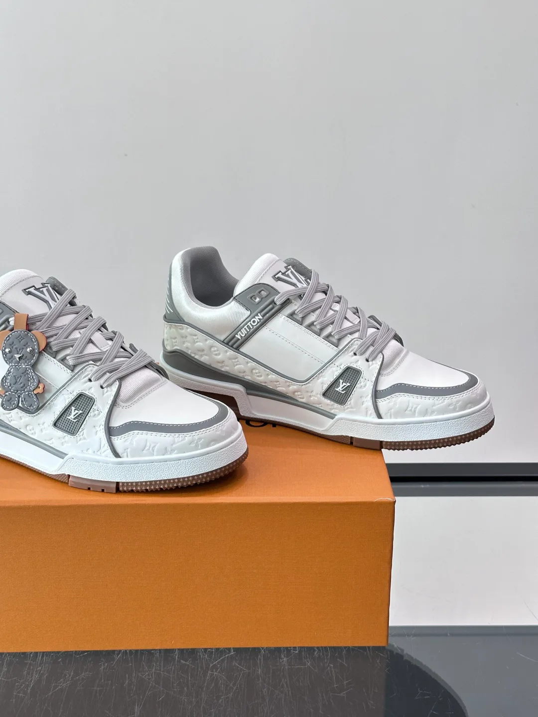 Men's Sneakers LOUIS VUITTON 17982456