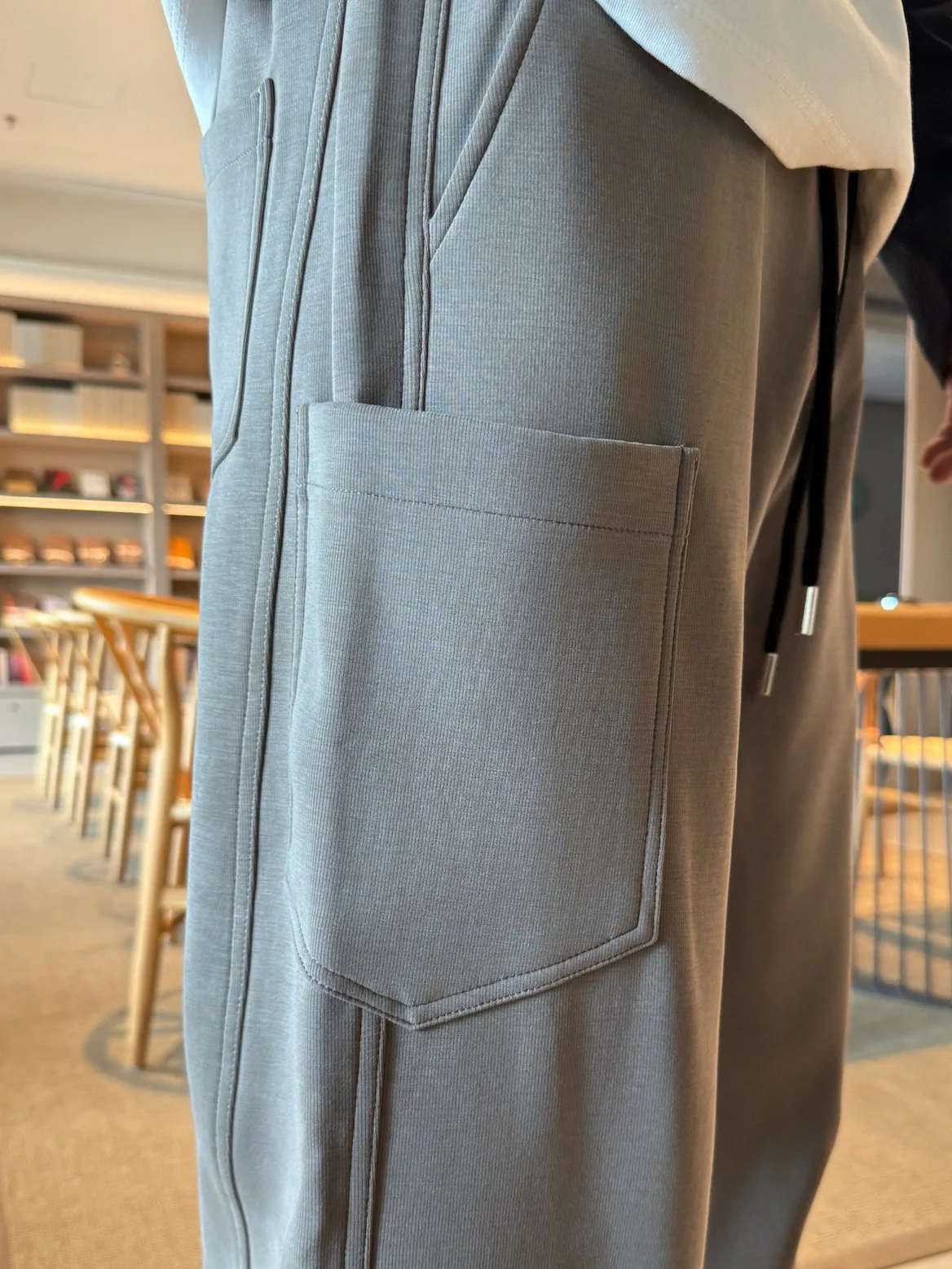 Men's Trousers LOUIS VUITTON 18345821