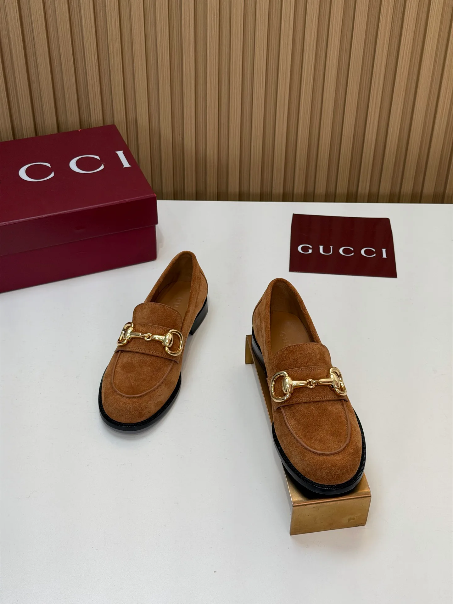 Women's Loafers And Moccasins GUCCI 18152950
