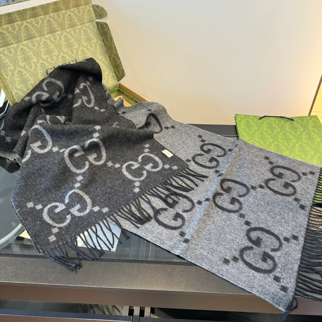 Scarves GUCCI 17896033