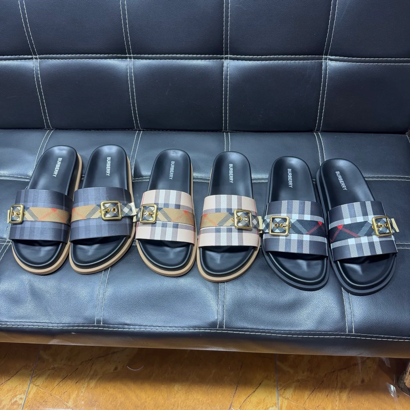Men's Flip-Flops BURBERRY 17954963