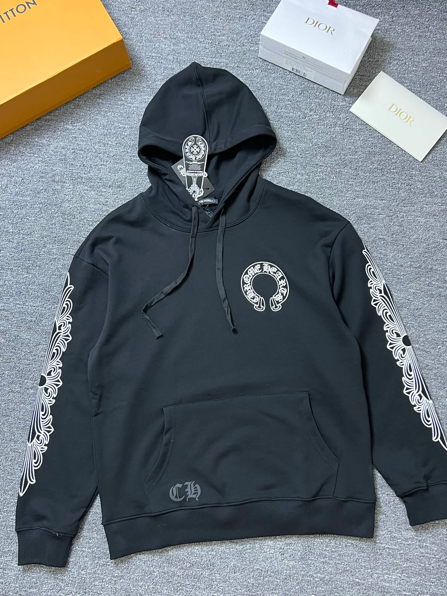 Men's Sweatshirts And Hoodies CHROME HEARTS 17931926