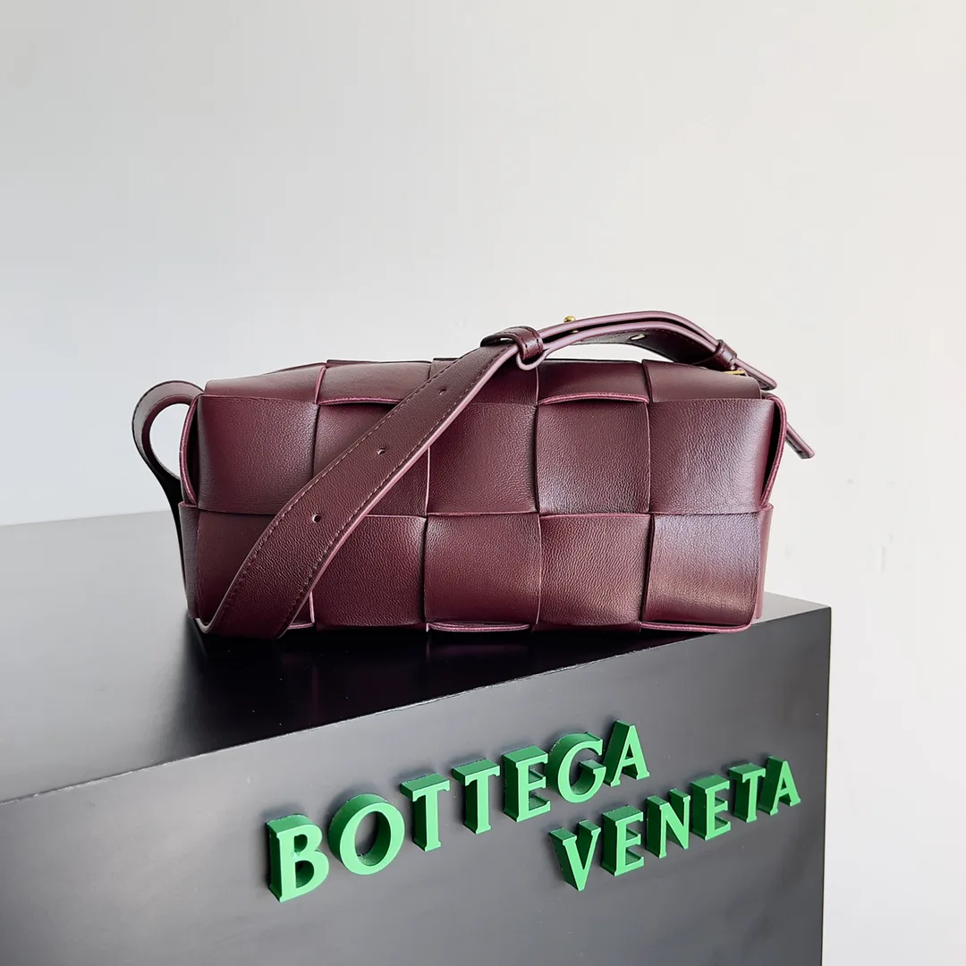 Women's Shoulder Bags BOTTEGA VENETA 18161086