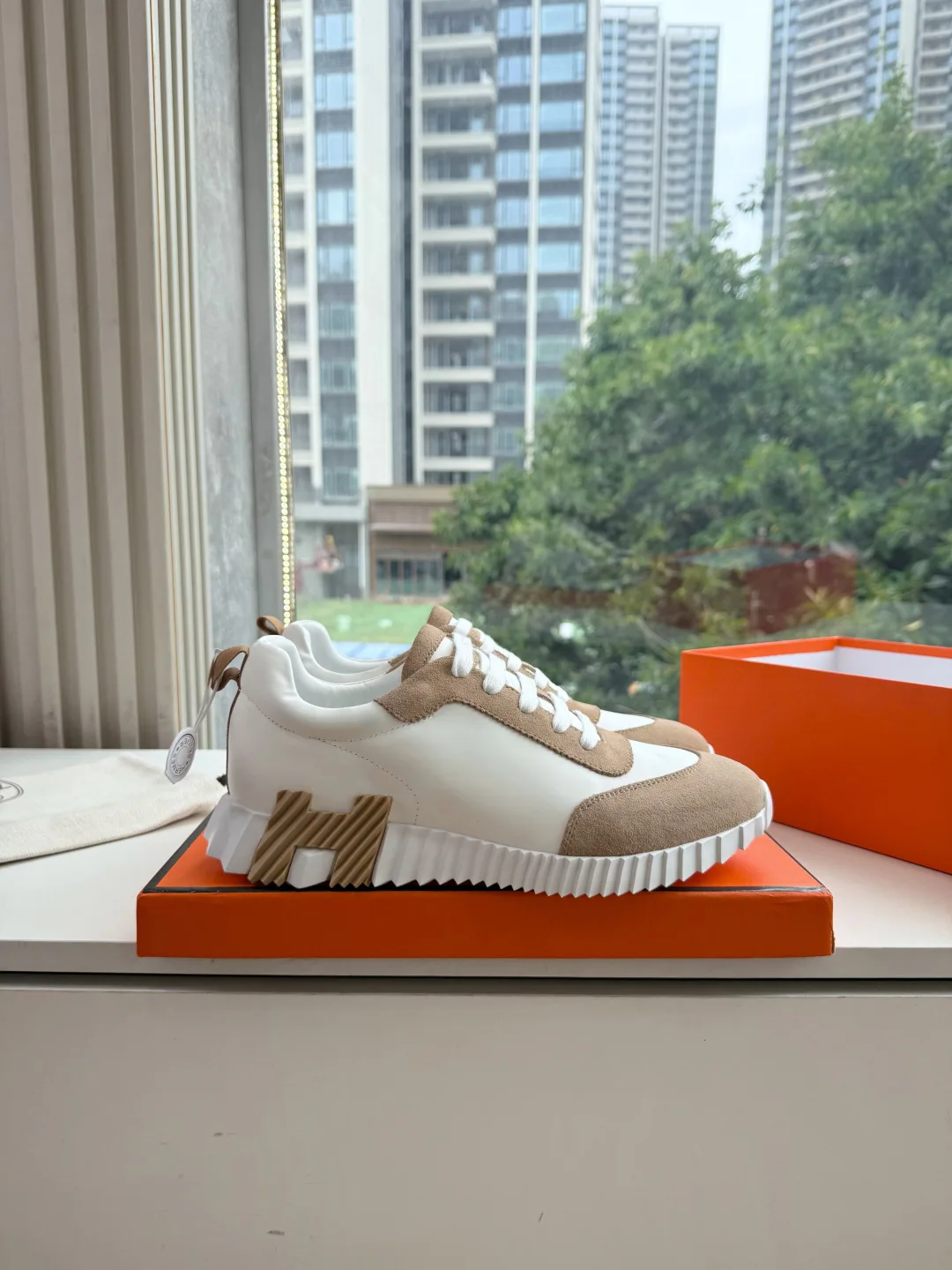 Women's Sneakers HERMES 18053482