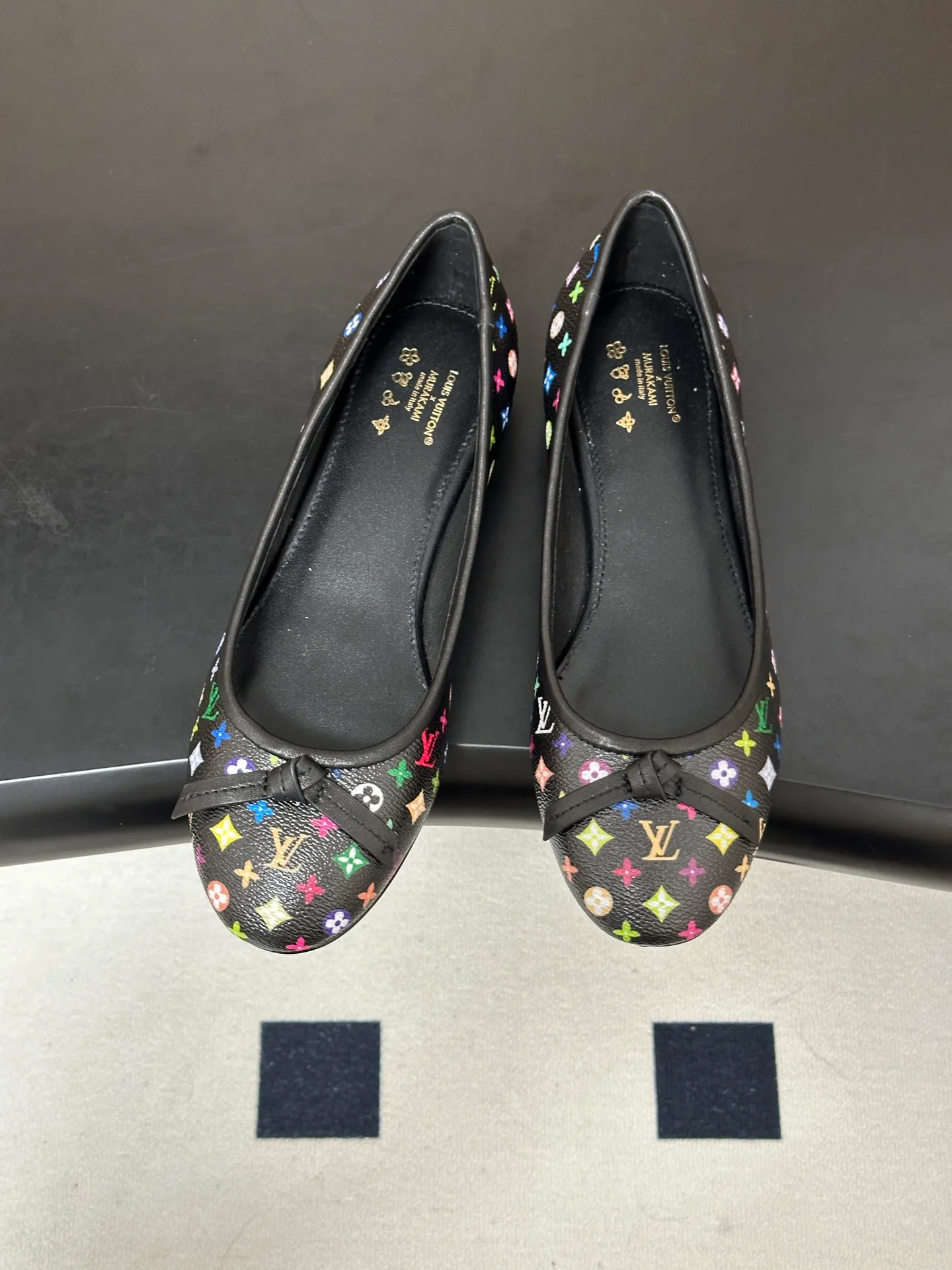 Women's Ballet Flats LOUIS VUITTON 18049409