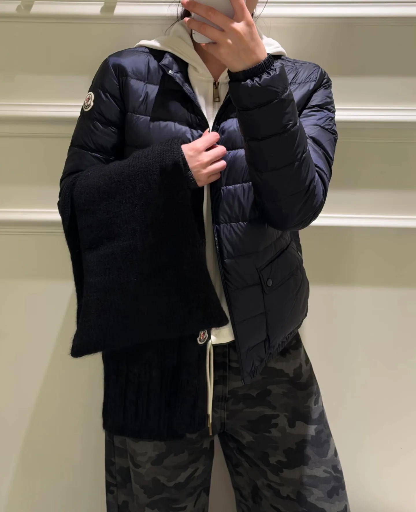 Women's Jackets And Down Jackets MONCLER 18402511