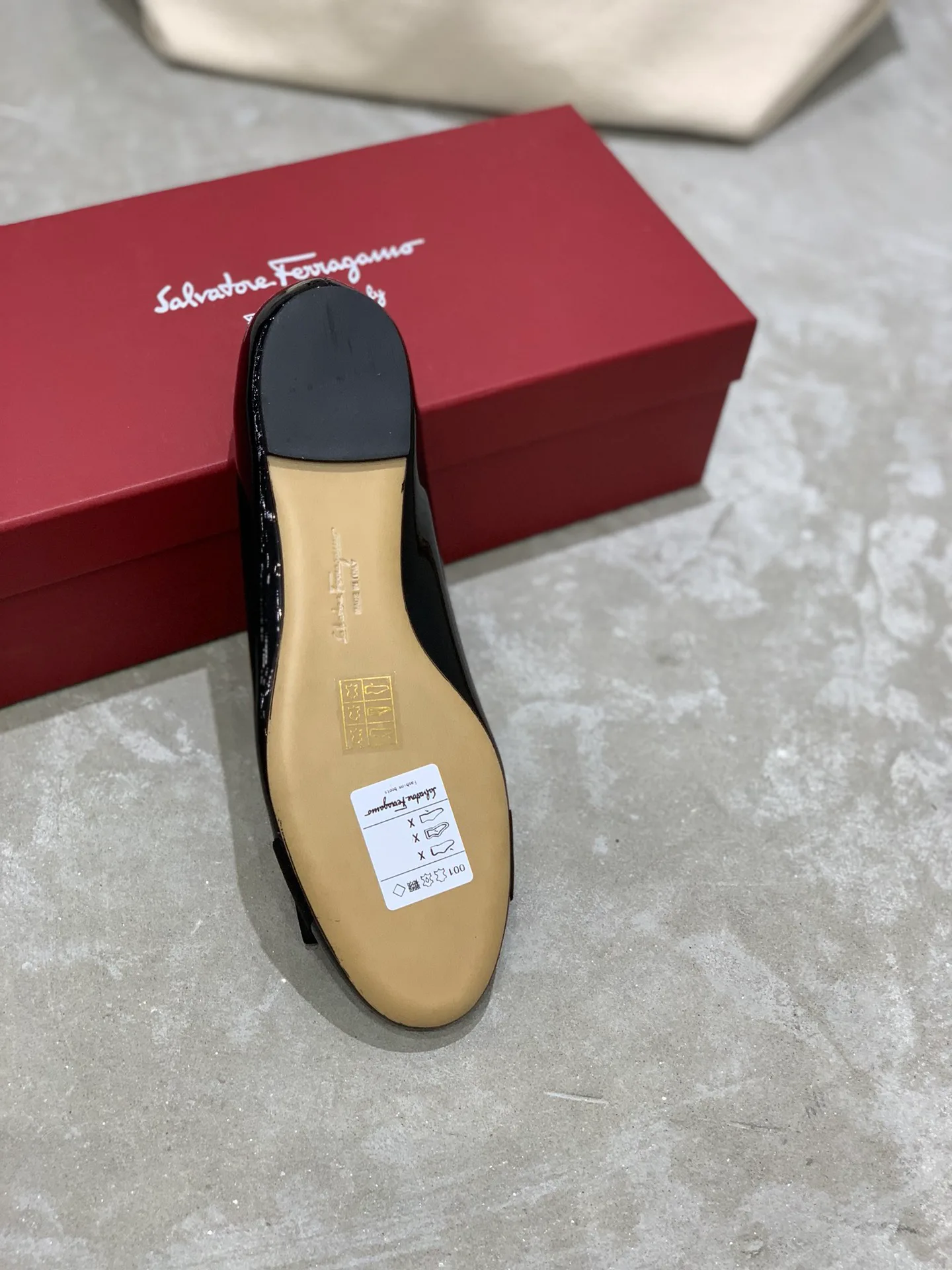 Women's Ballet Flats SALVATORE FERRAGAMO 18340632
