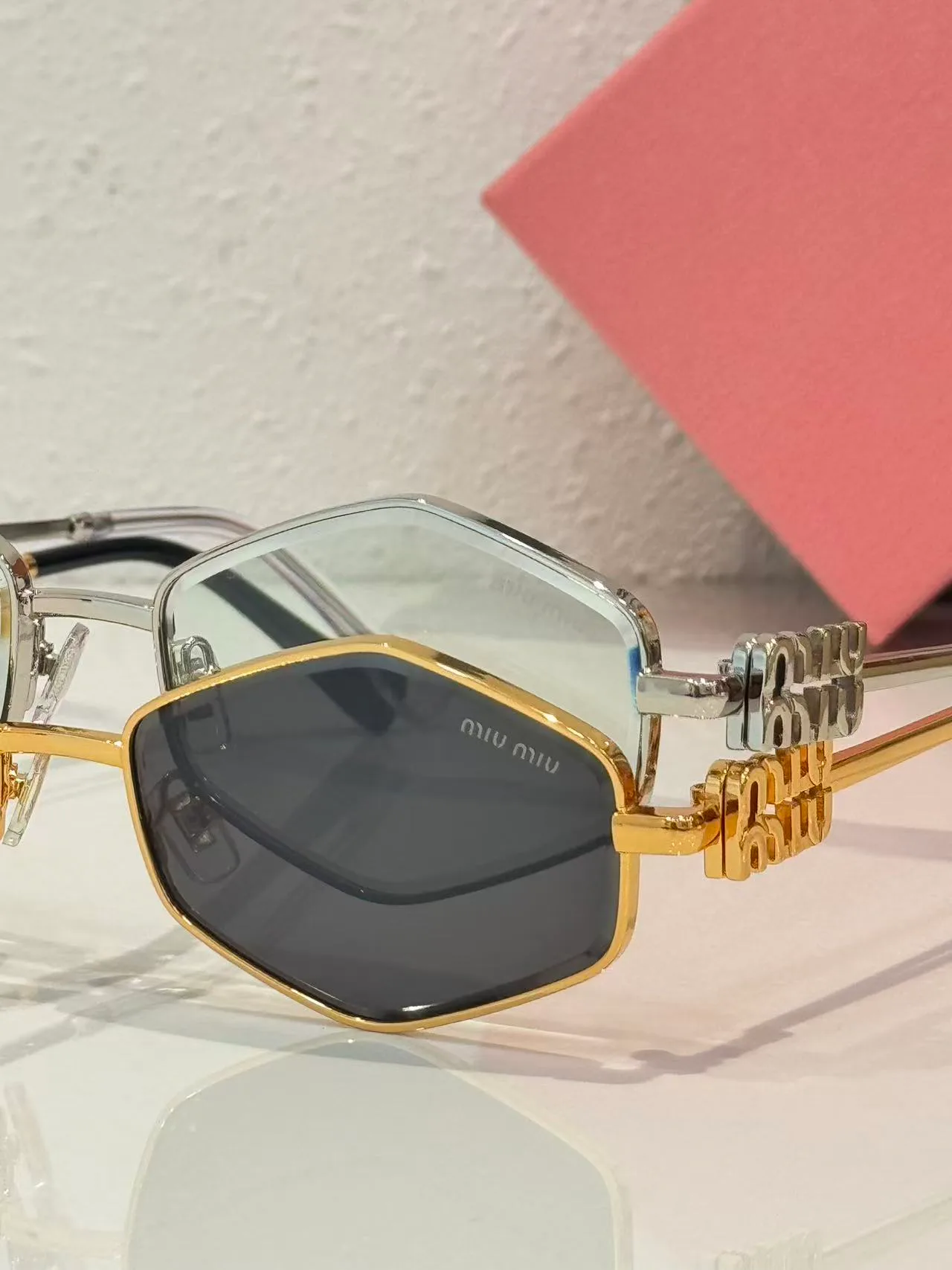 Glasses MIU MIU 18226203