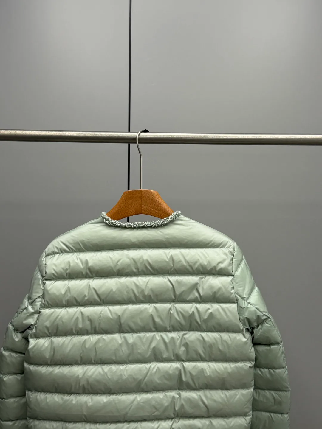 Women's Jackets And Down Jackets MONCLER 18002292