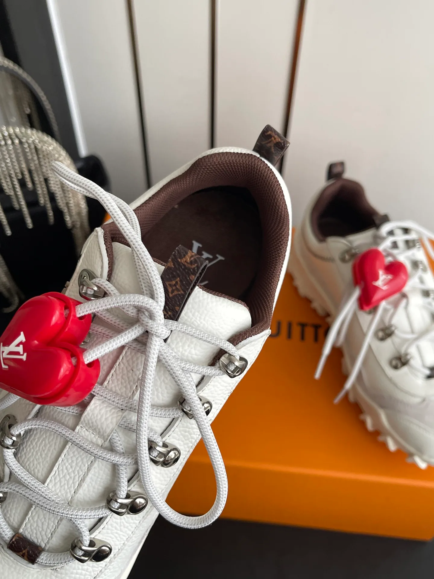 Women's Sneakers LOUIS VUITTON 17554381
