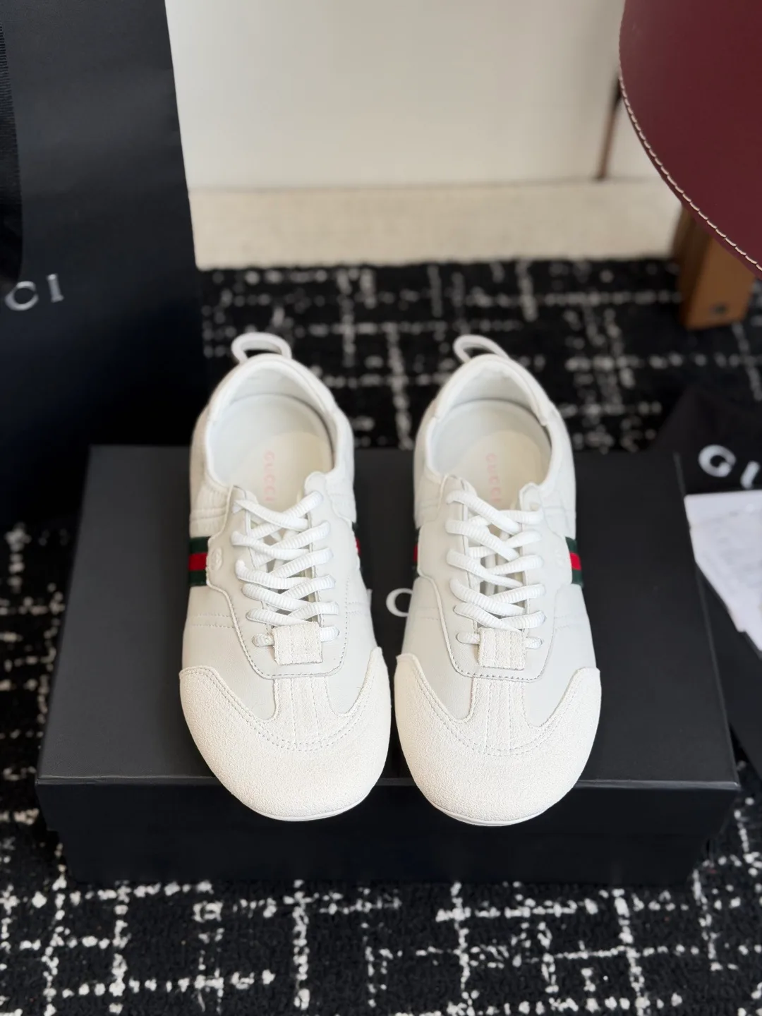 Women's Sneakers GUCCI 18121098